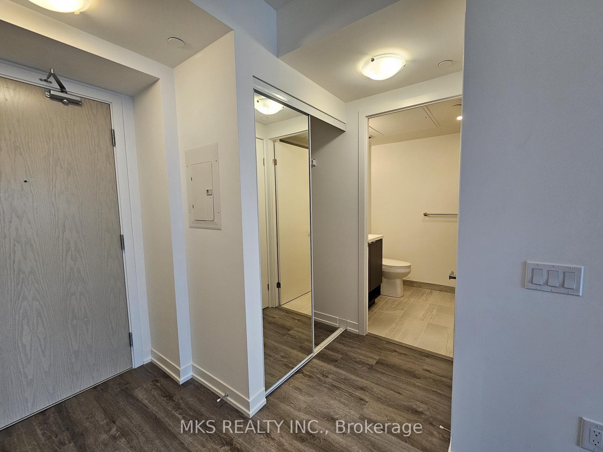 138 Downes Street Unit 3012 photo 8