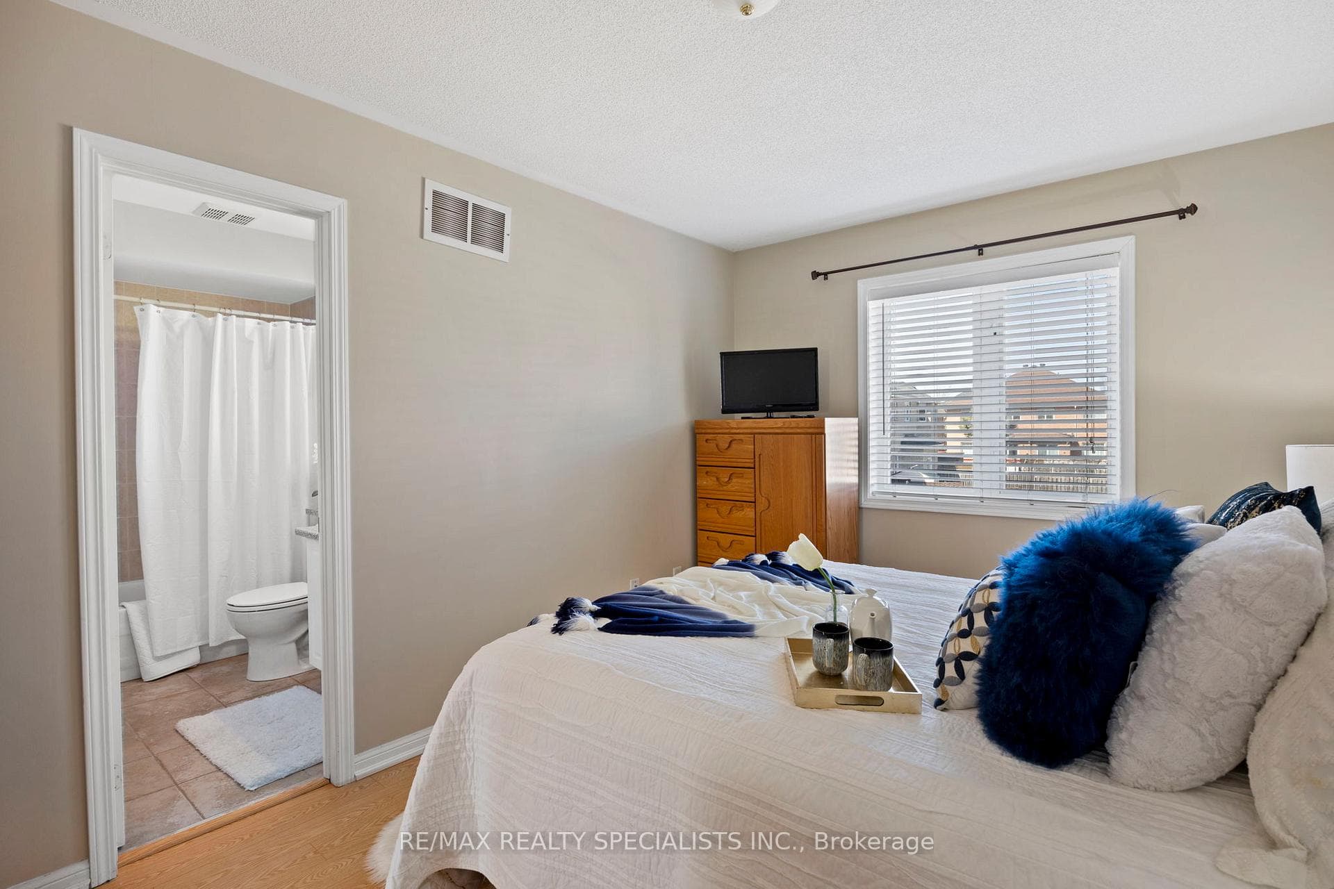 458 Bur Oak Avenue photo 26