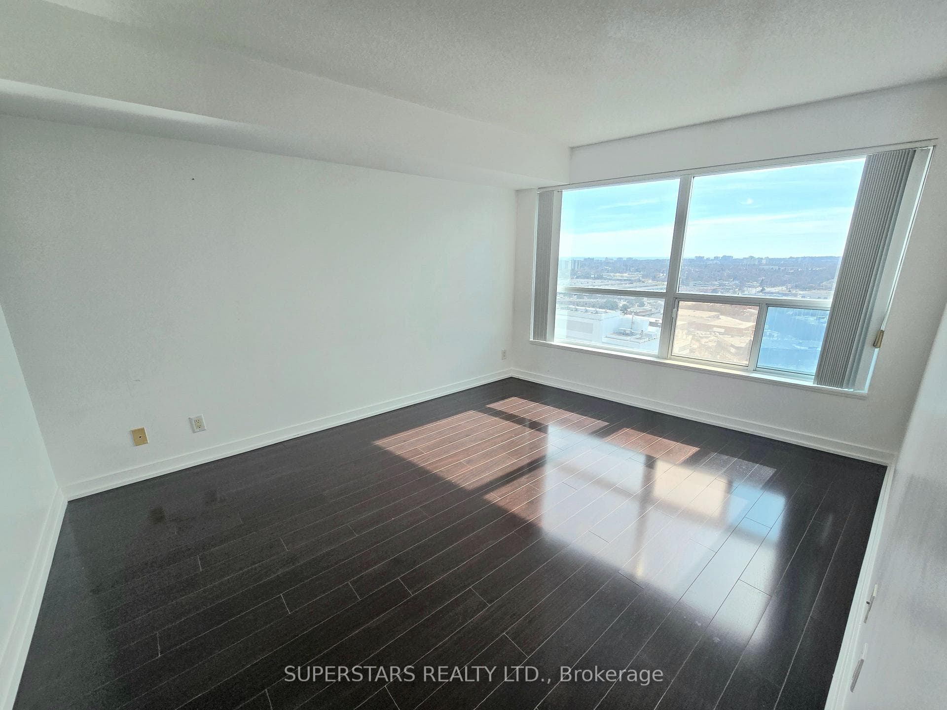 36 Lee Centre Drive Unit 2607 photo 14