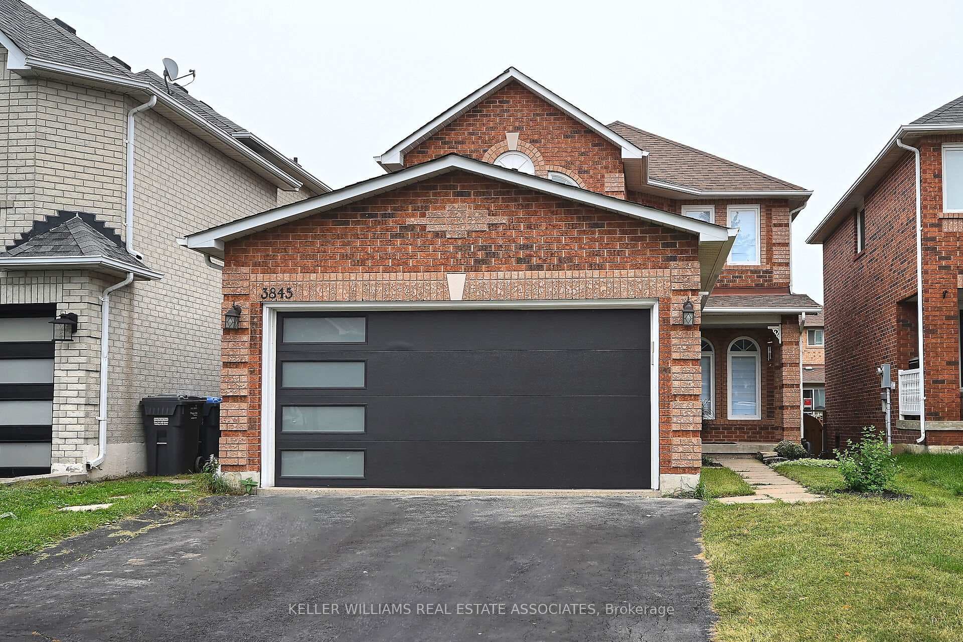 3845 Althorpe Circle photo 1
