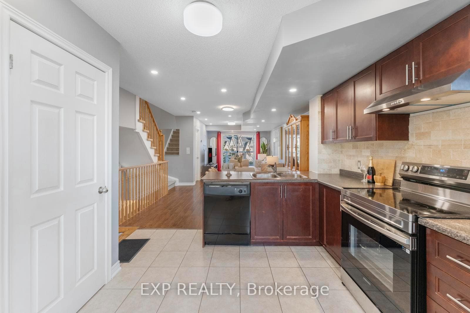 1380 Costigan Road Unit 13 photo 11