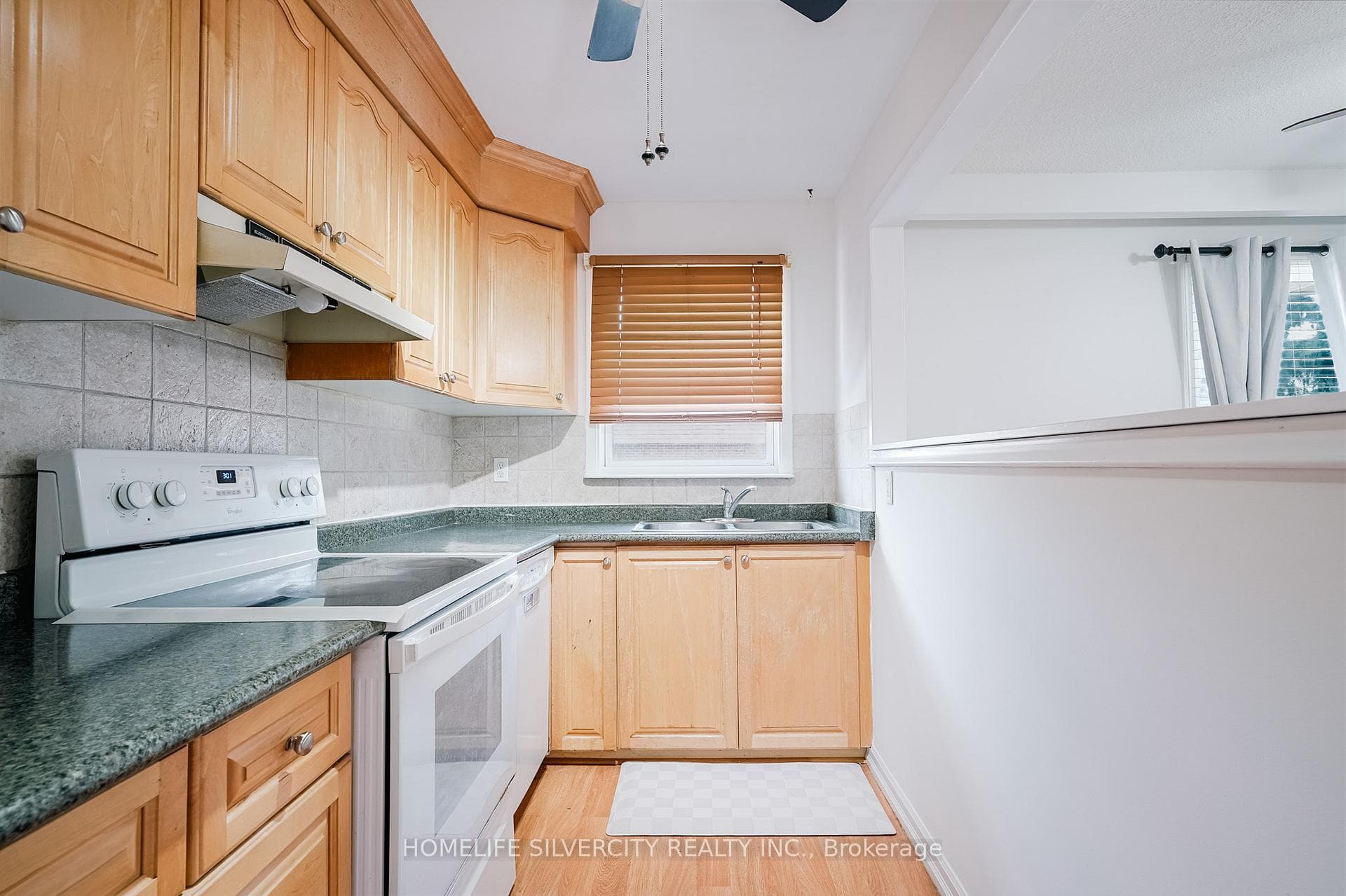 235 Bronte Street Unit 57 photo 16
