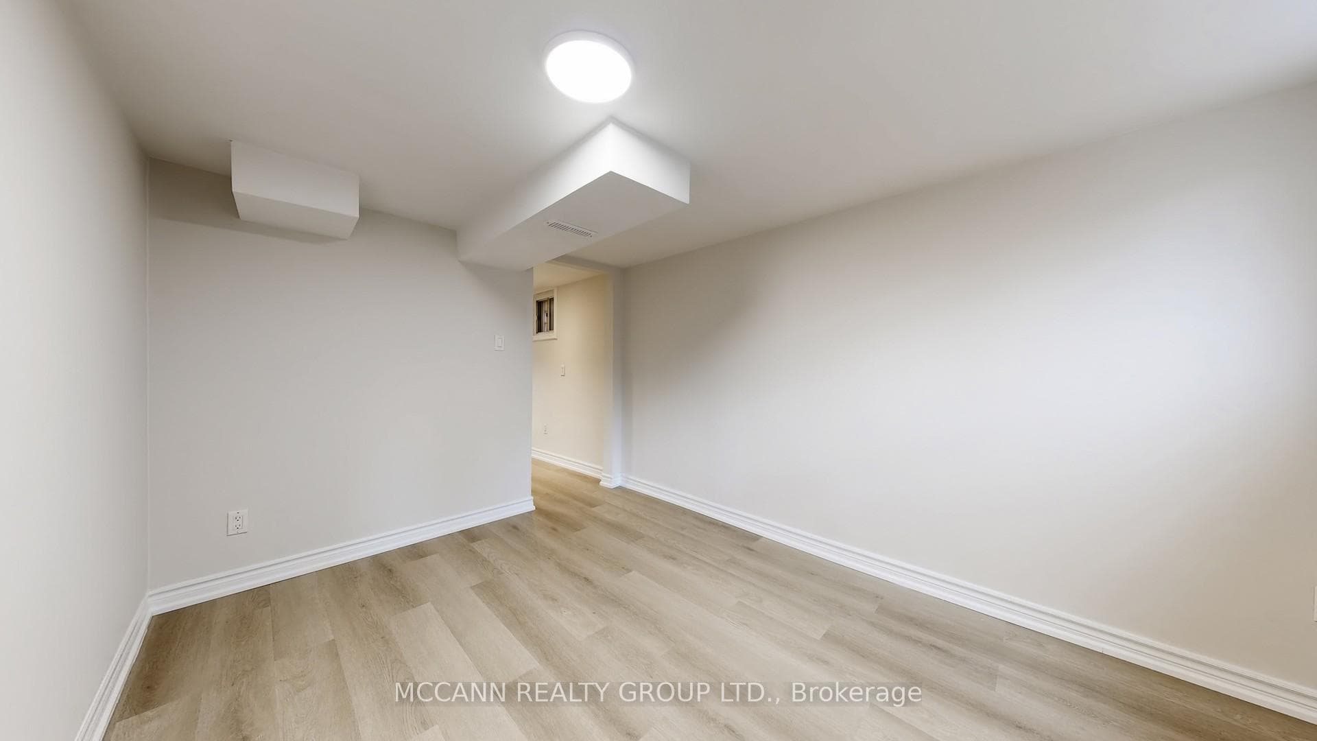 496 Northcliffe Boulevard photo 42