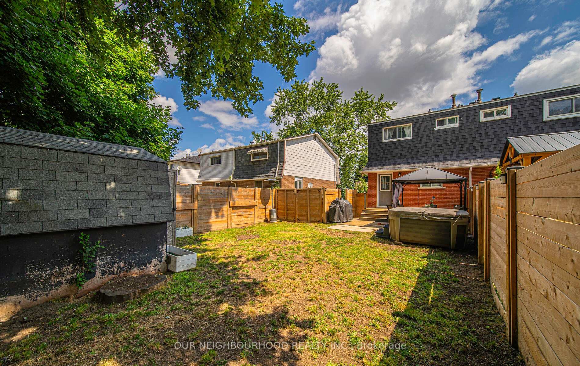 230 Waverly Street photo 33