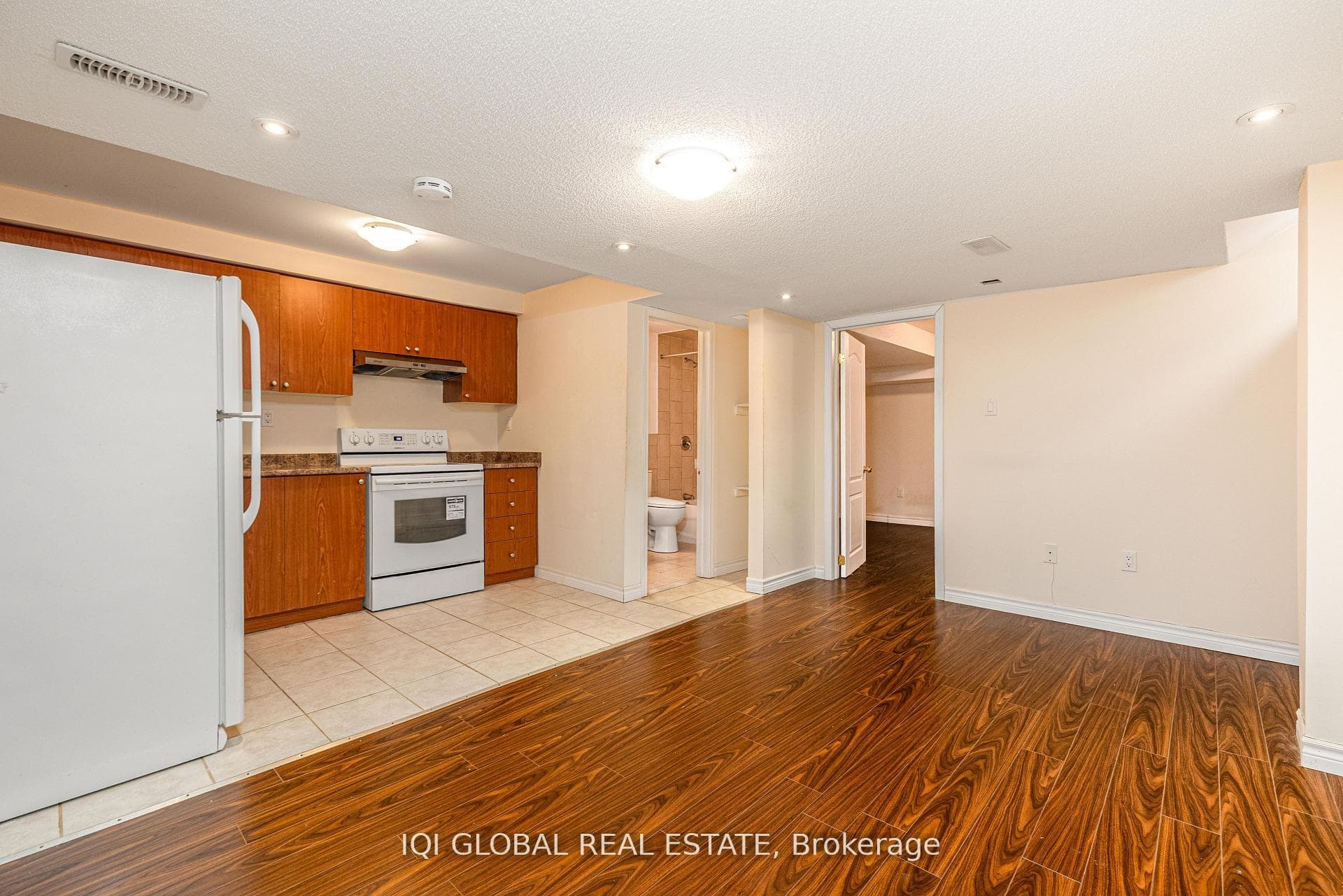 7493 Saint Barbara Boulevard photo 29