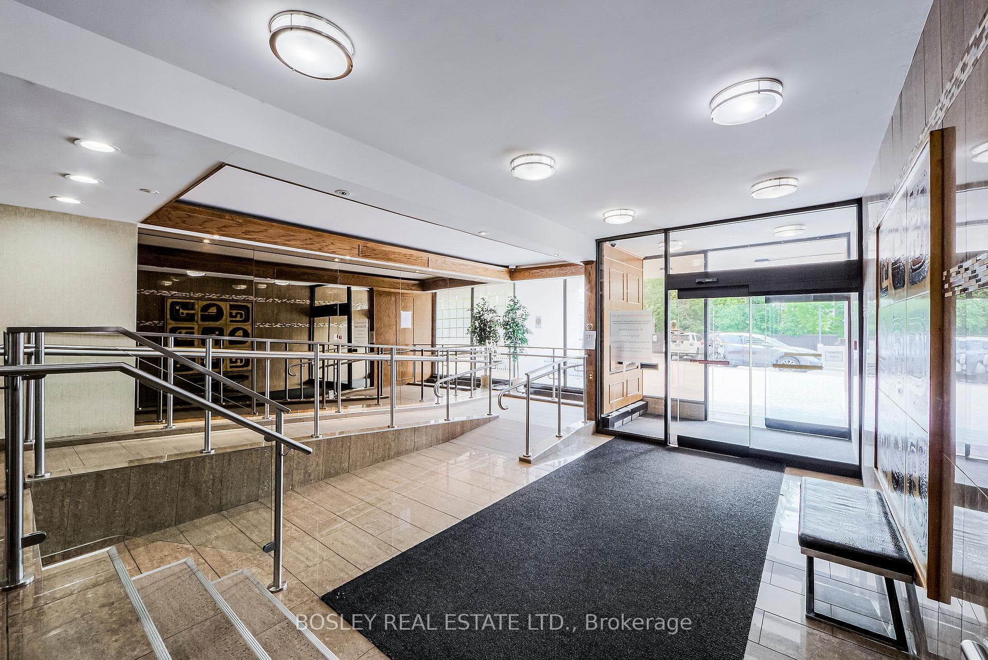 15 Torrance Road Unit 1510 photo 38