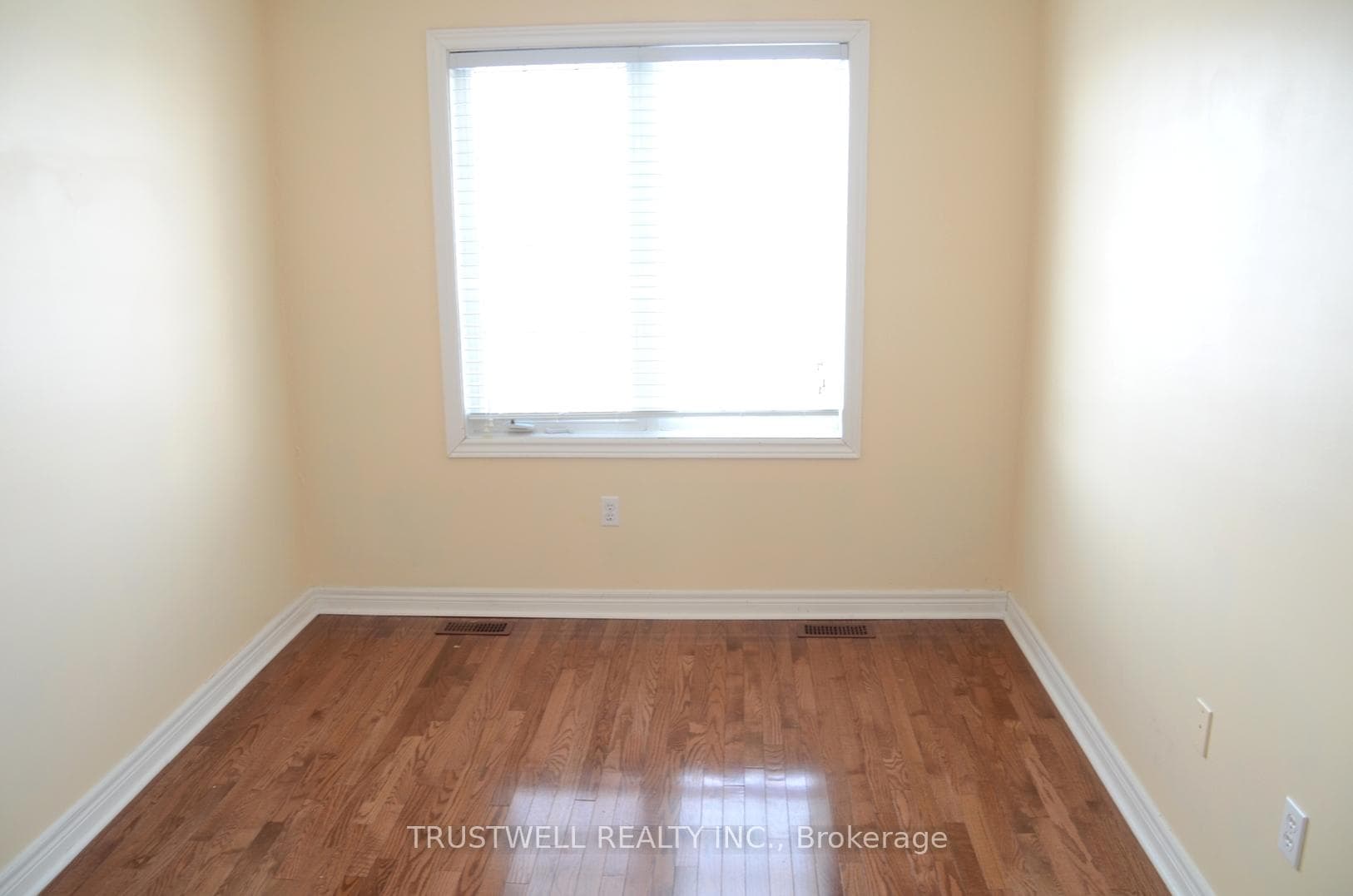 80 Collis Drive photo 10
