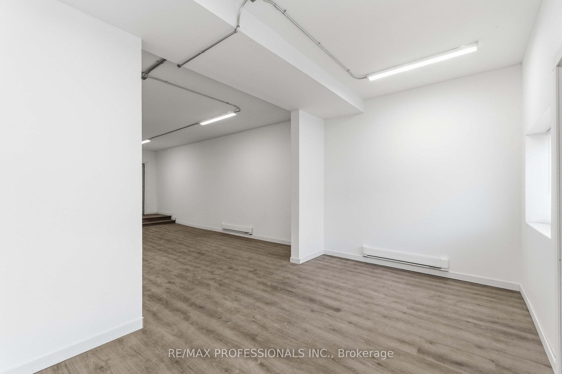 759 Barton Street photo 5