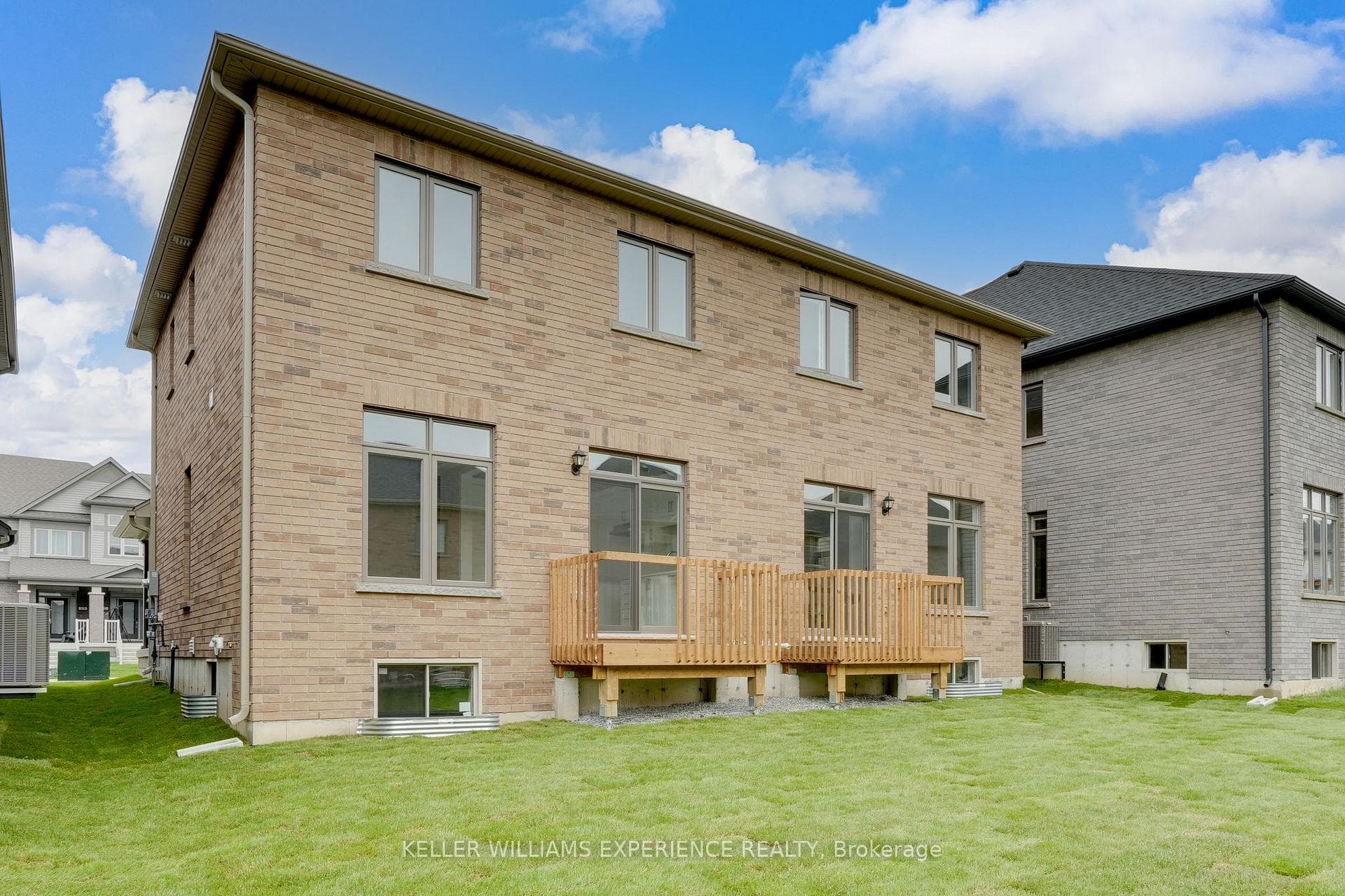 86 Sagewood Avenue photo 31