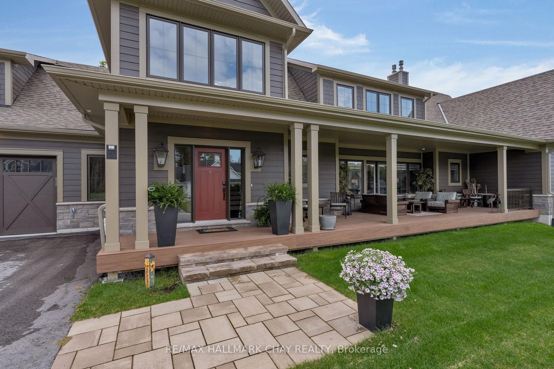 21 Oldenburg Court photo 2