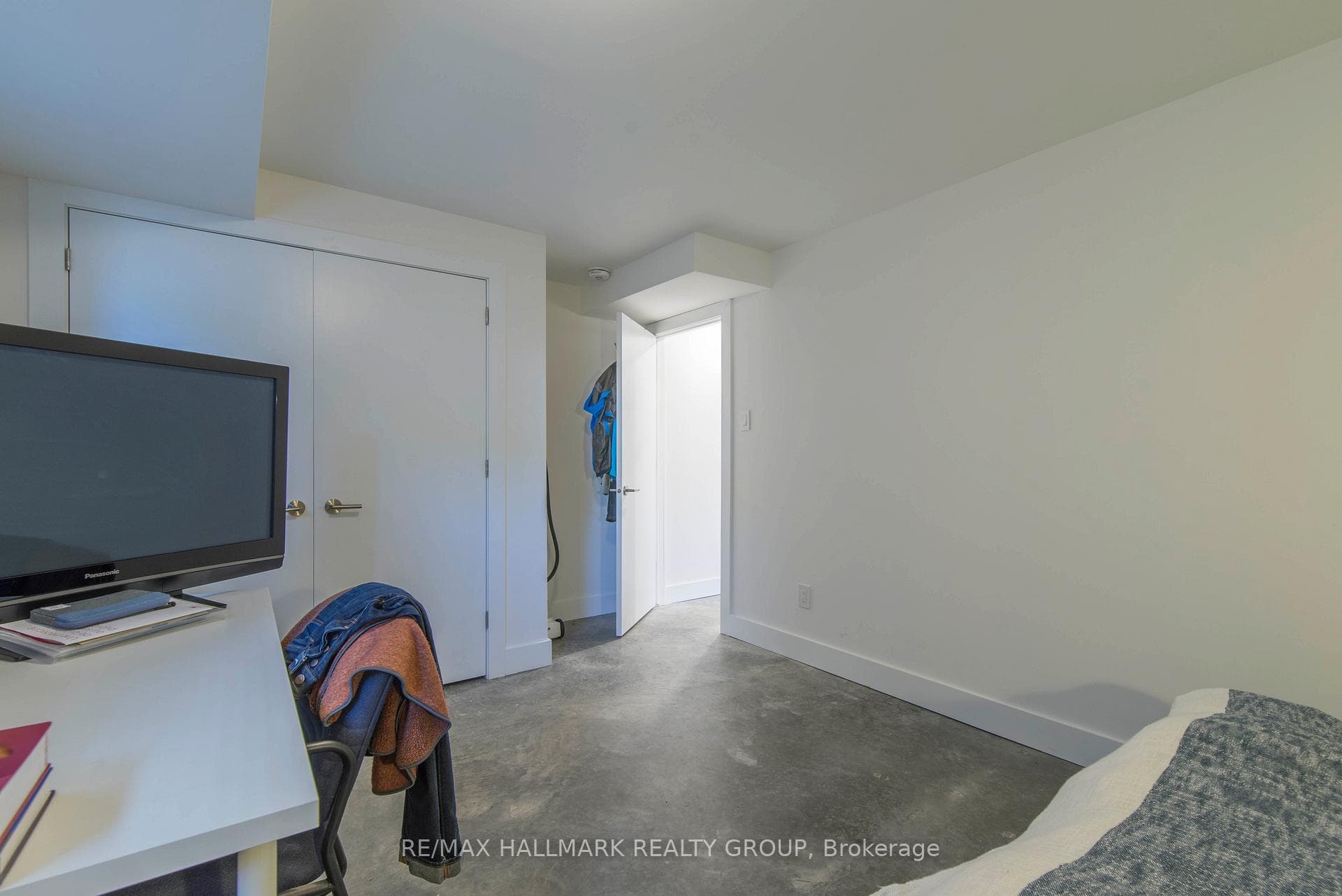 49 CHIPPEWA Avenue Unit Lower photo 12
