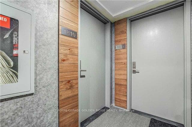 5 St Joseph Street Unit 1810 photo 2