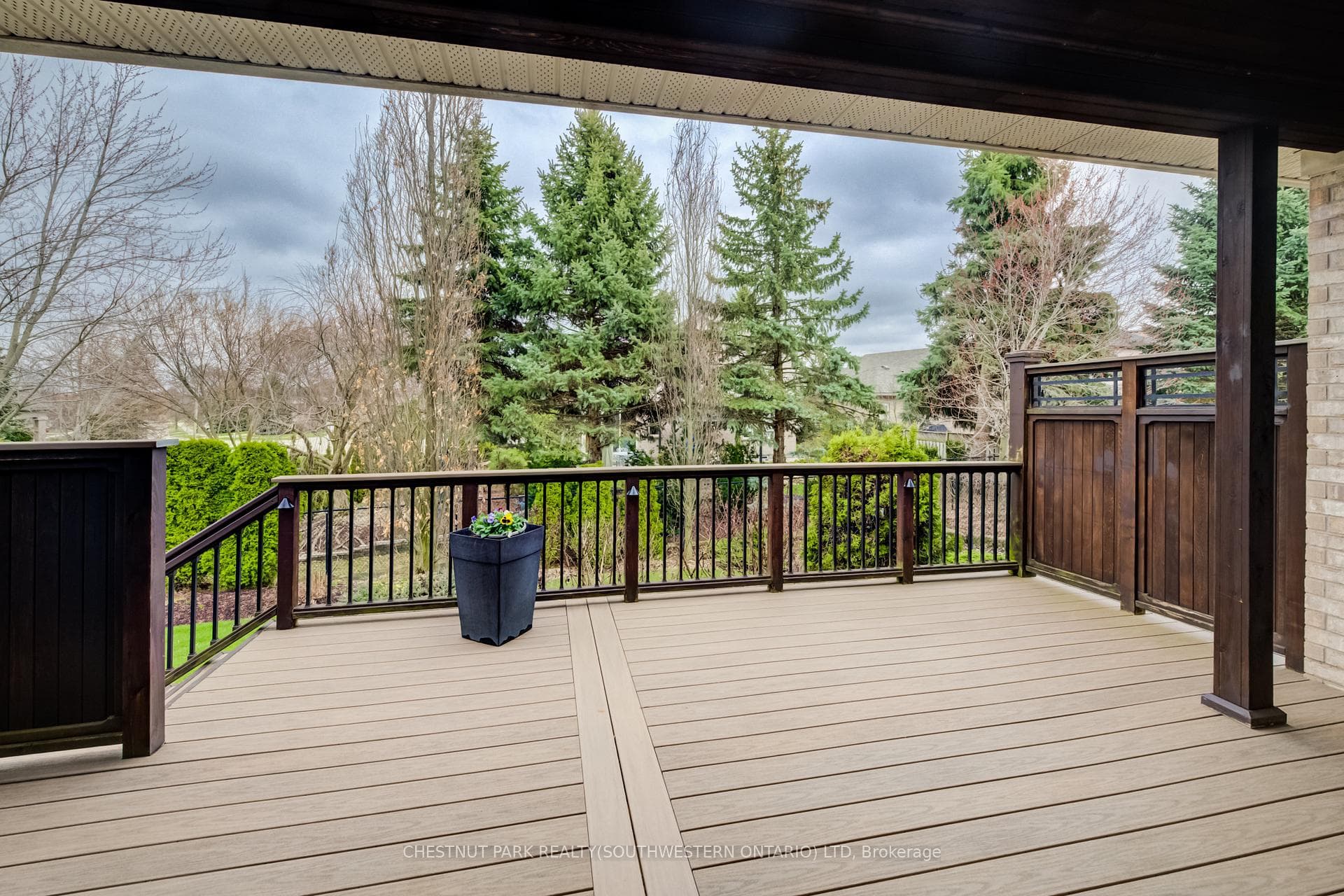 560 Springwater Drive photo 41