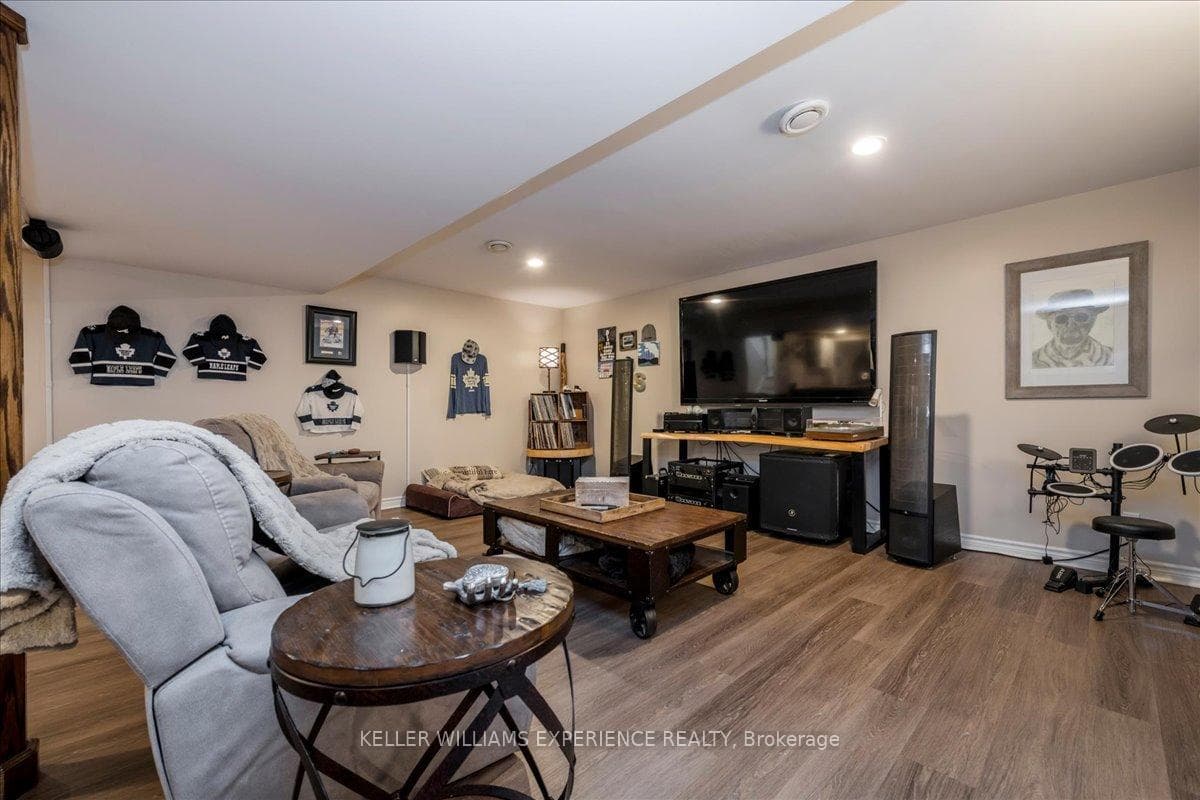 48 Brule Street photo 31