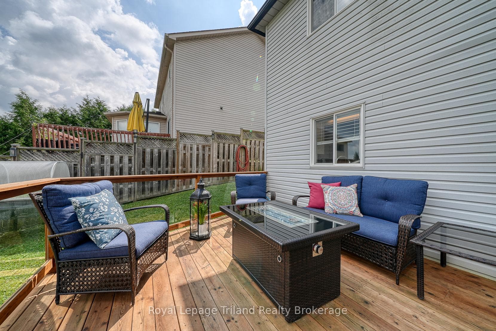 More than ample entertaining space here!