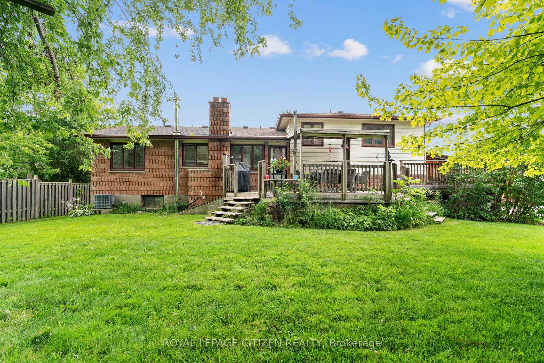722 The Queensway N/A photo 40