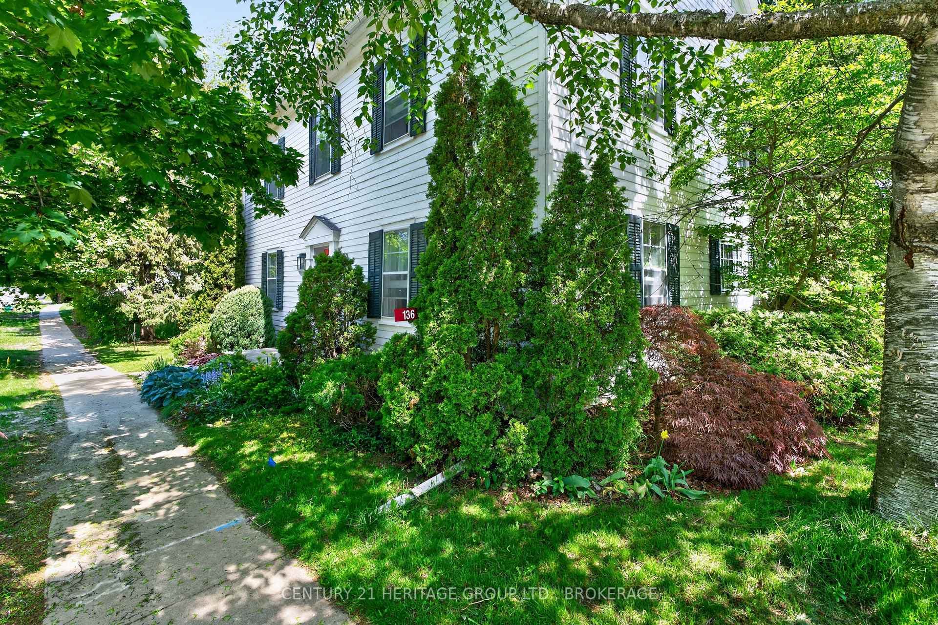 136 Old Danforth Road photo 3