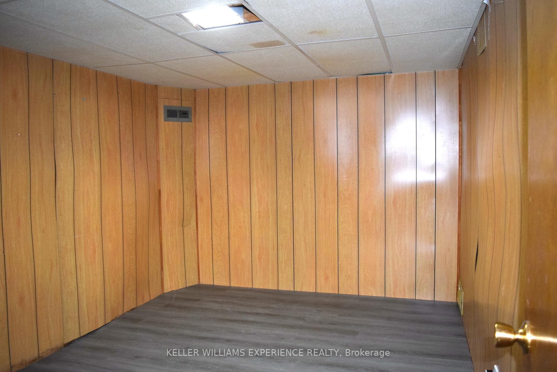 86 Strabane Avenue photo 26