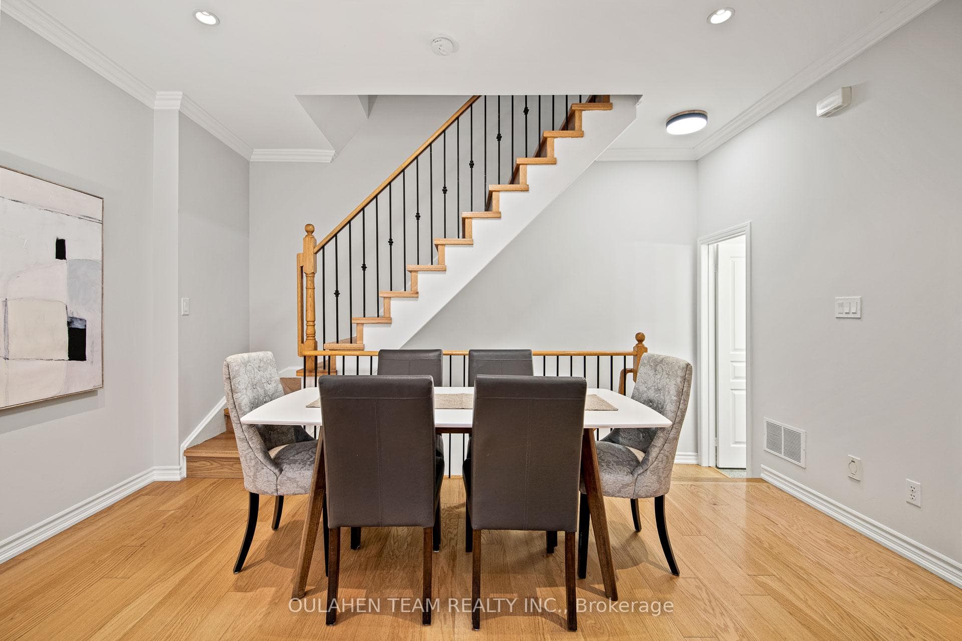 8 Humberstone Drive Unit 210 photo 8