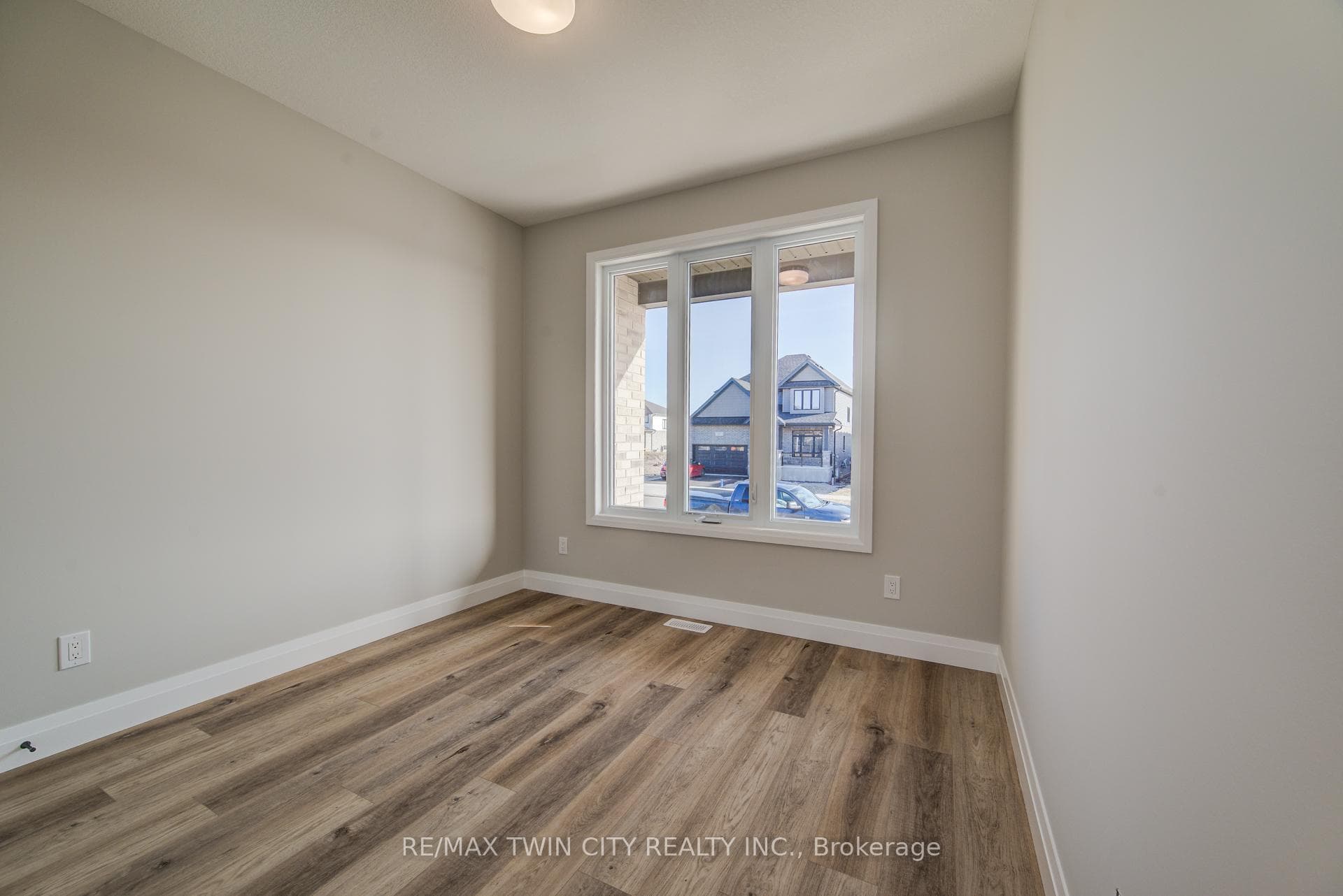 106 South Parkwood Boulevard photo 4