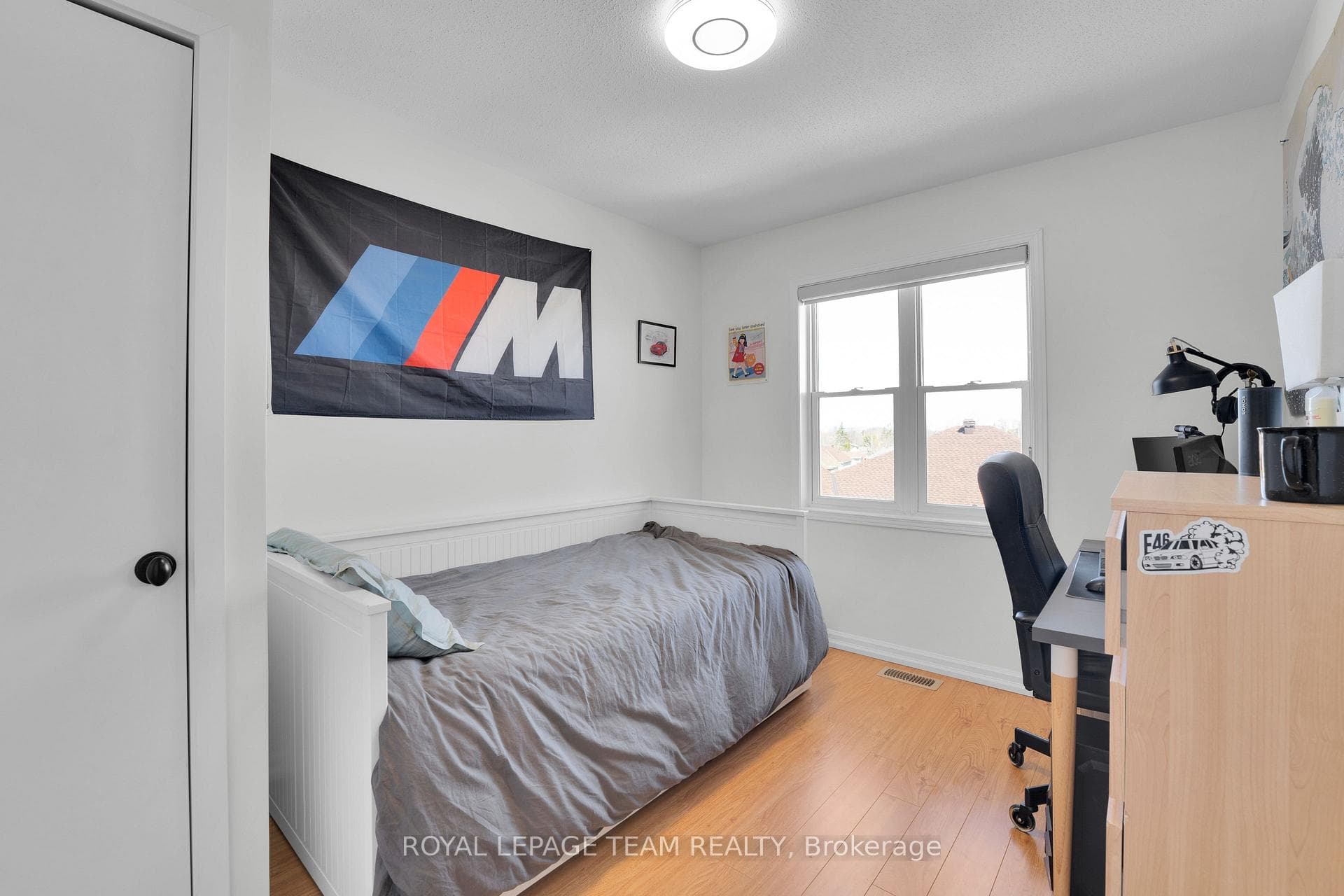 211 Westvalley Private photo 26
