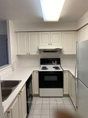 8 Pemberton Avenue Unit 1106 photo 10