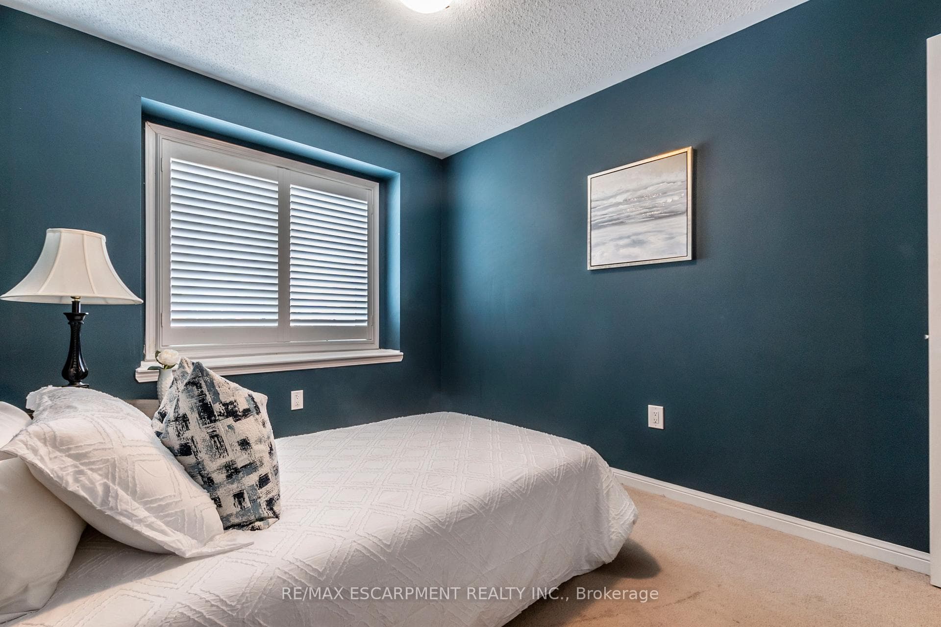 280 Wetenhall Landing photo 22