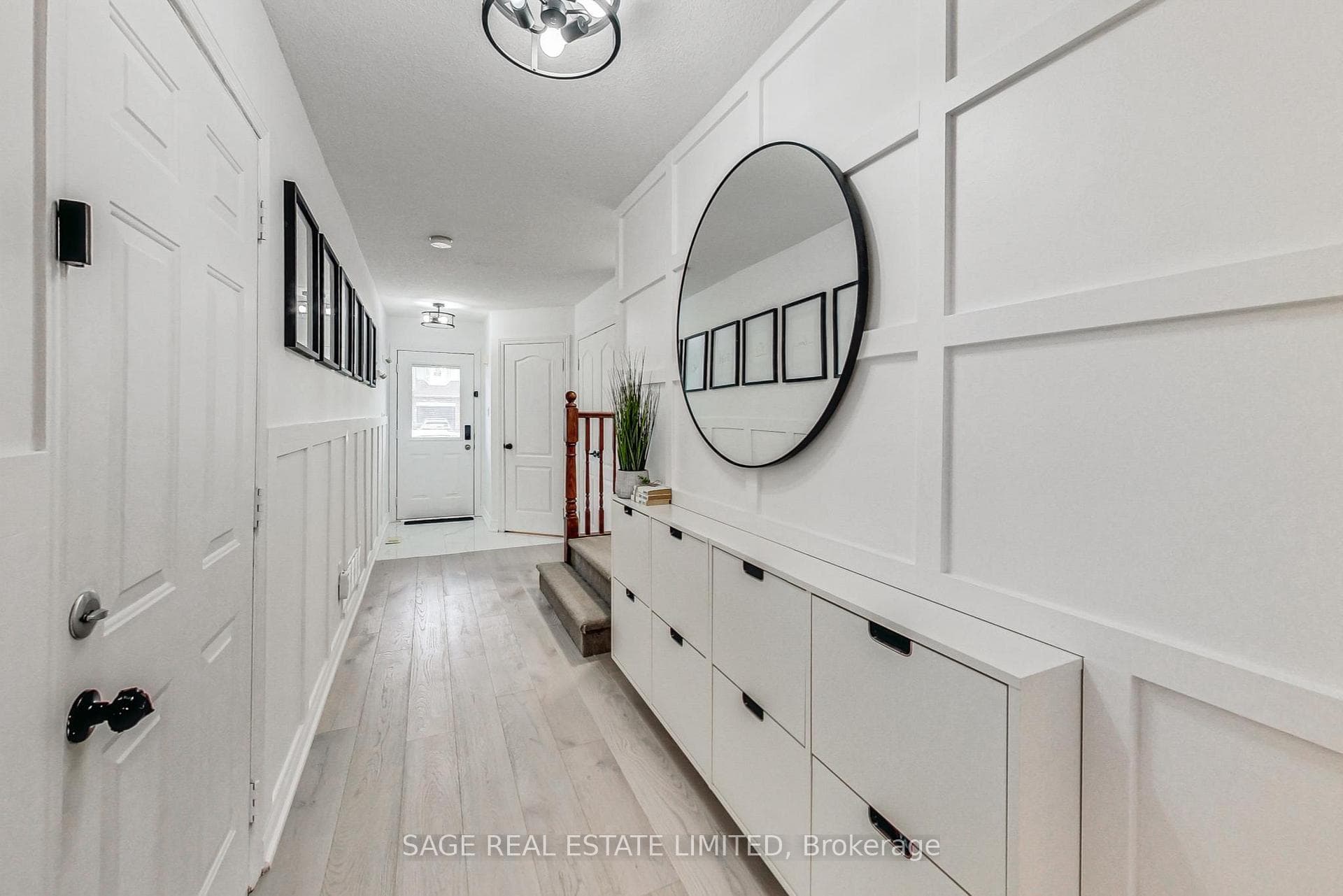 35 Shephard Avenue photo 4