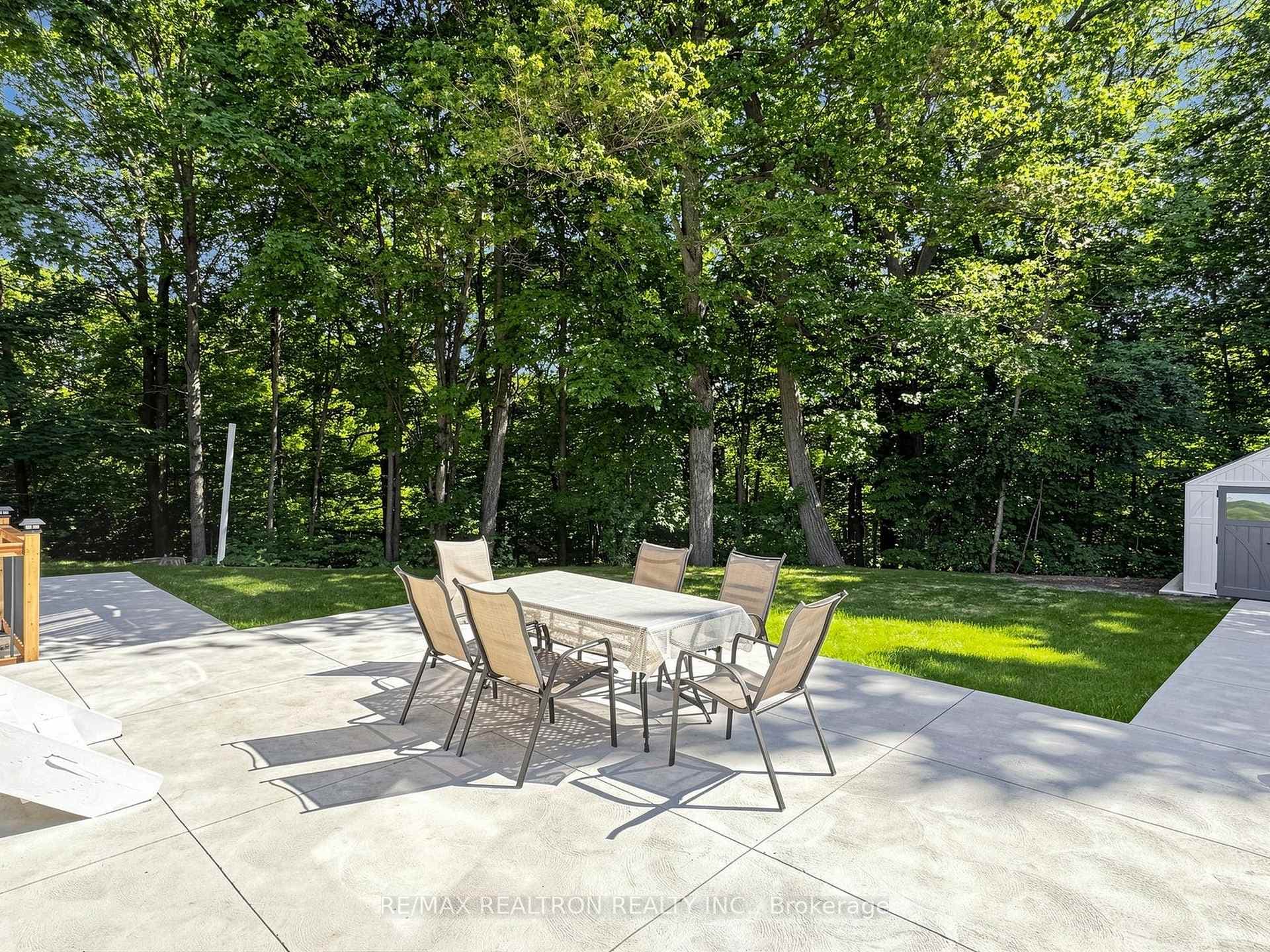 132 Stilecroft Drive photo 45