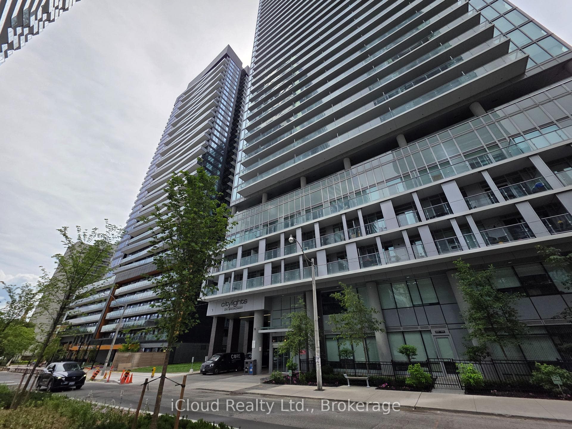 99 Broadway Ave - City Lights