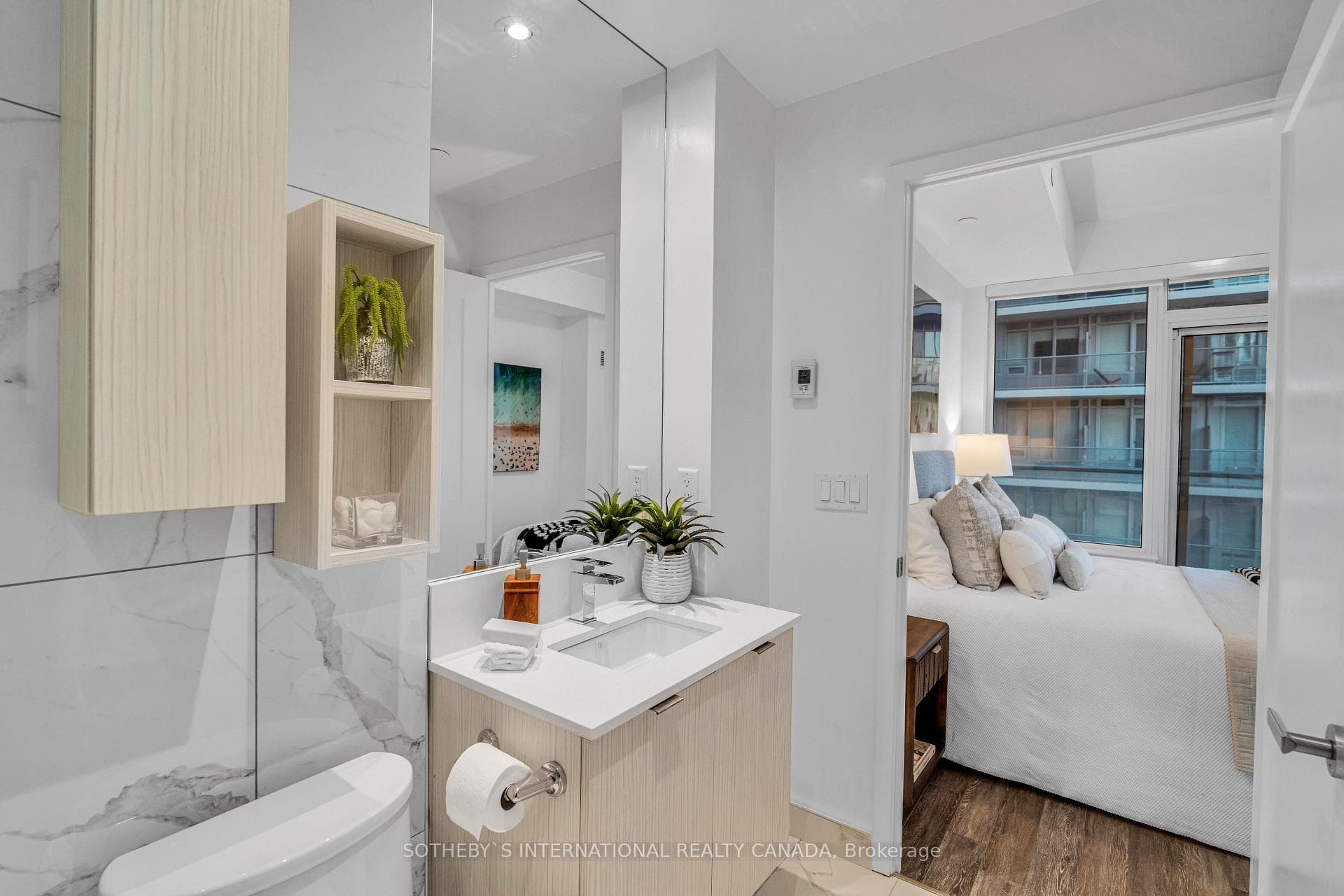 99 Broadway Avenue Unit 1809 photo 21