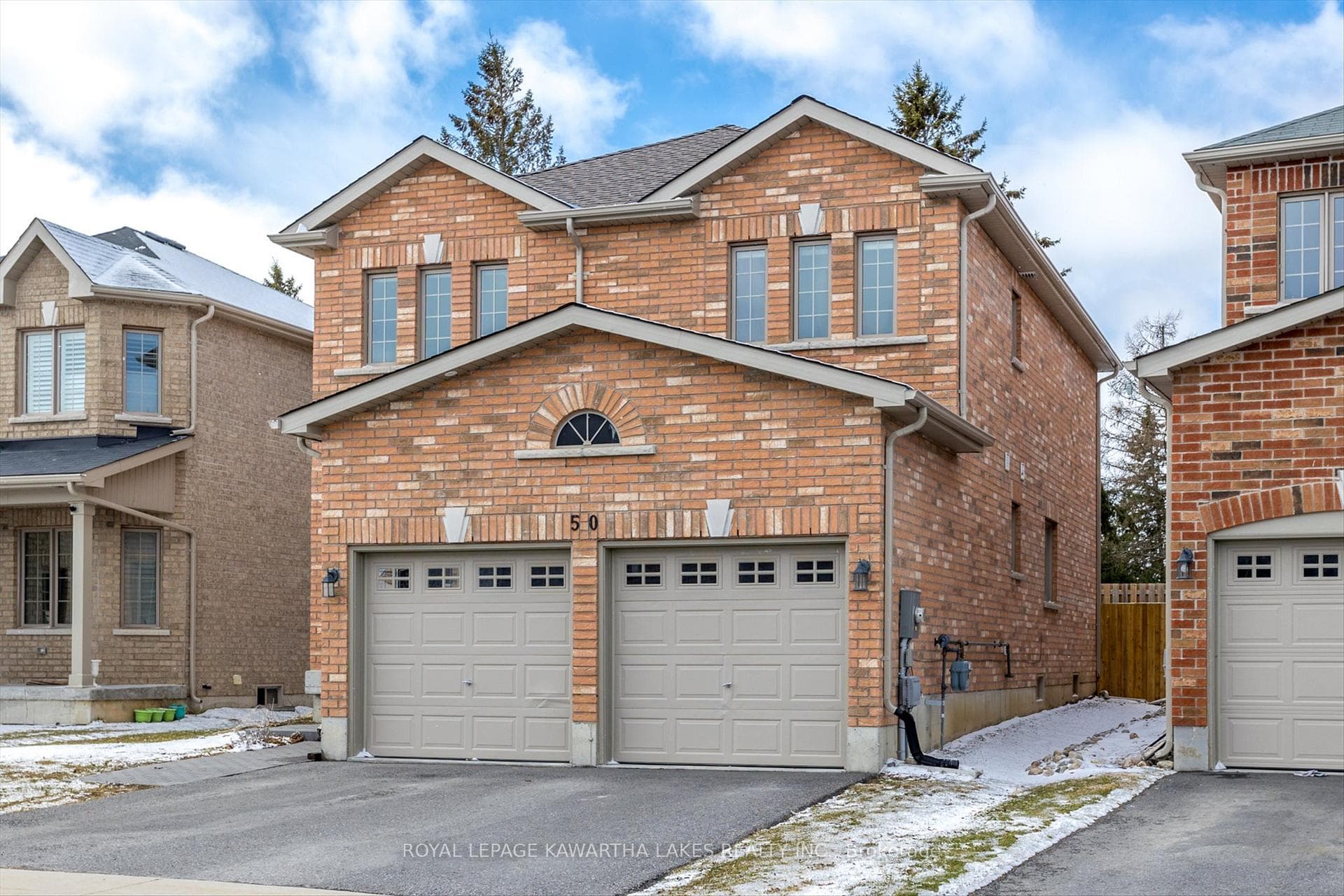 50 Claxton Crescent photo 2