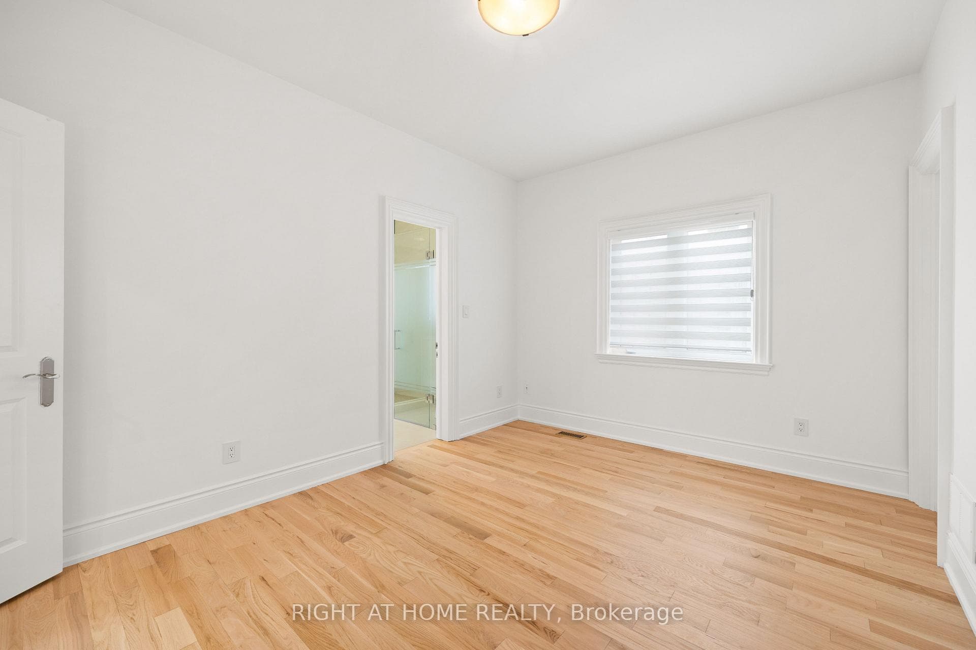 196 Florence Avenue photo 29