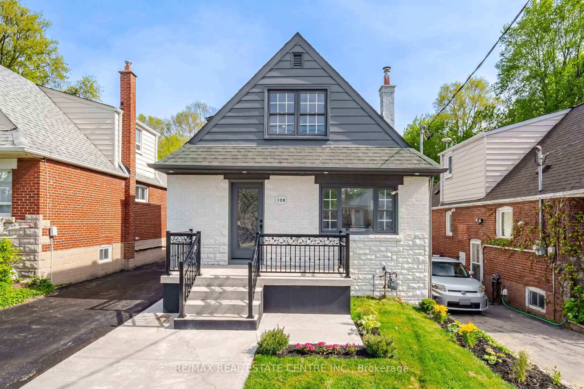 109 Glencrest Boulevard photo 46