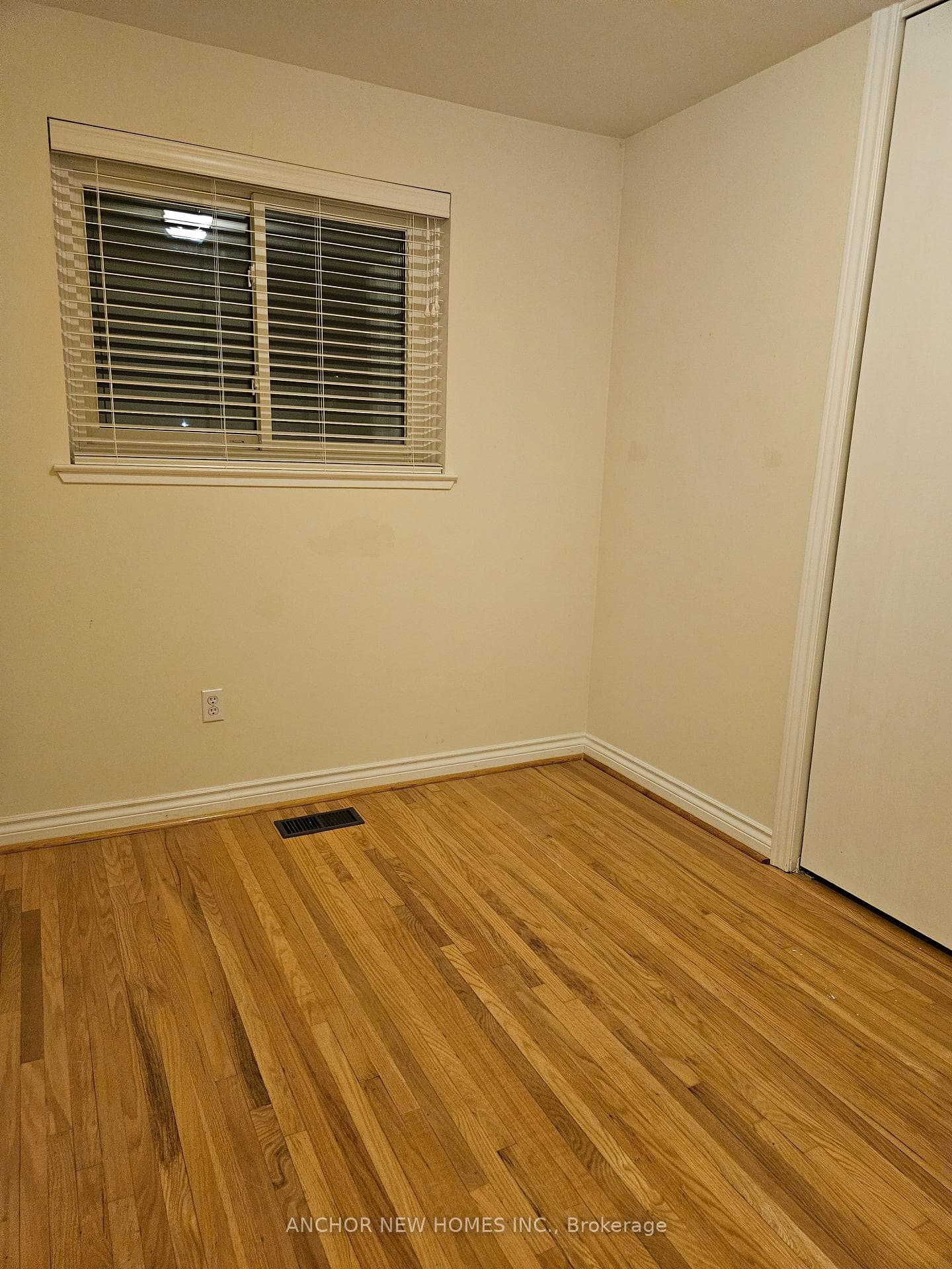 28 Pergola Road Unit Upper photo 14
