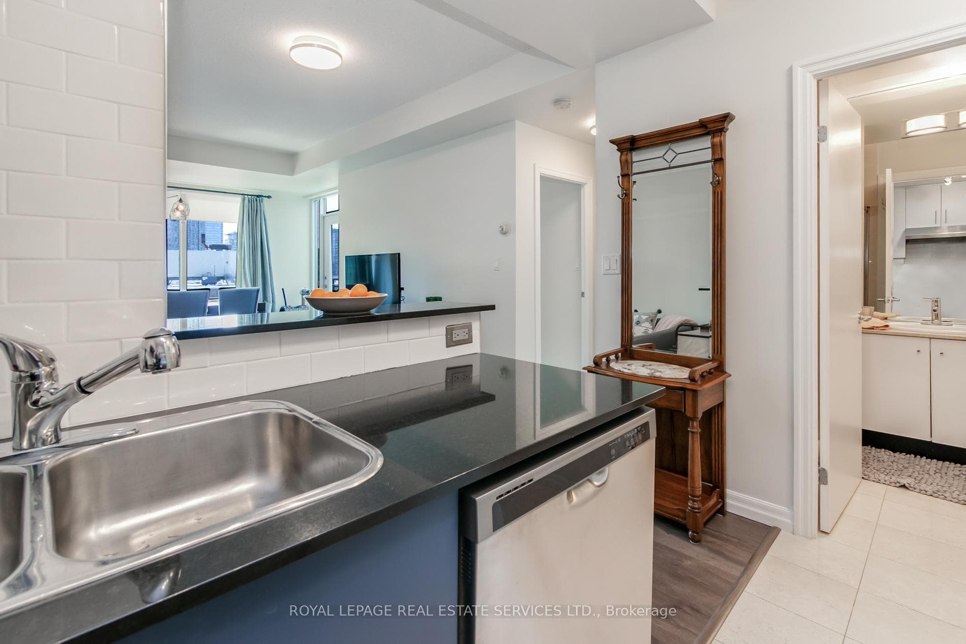 300 Bloor Street Unit 3108 photo 8