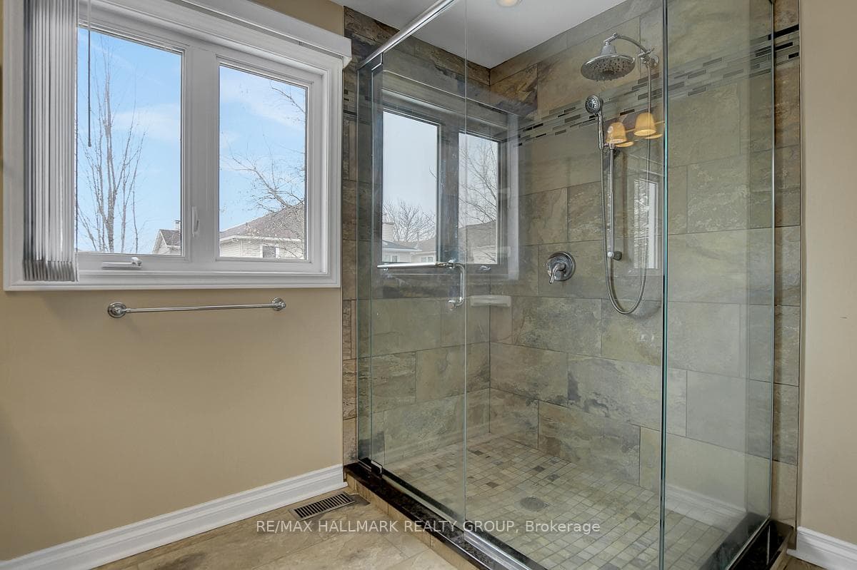 1692 Caminiti Crescent photo 30