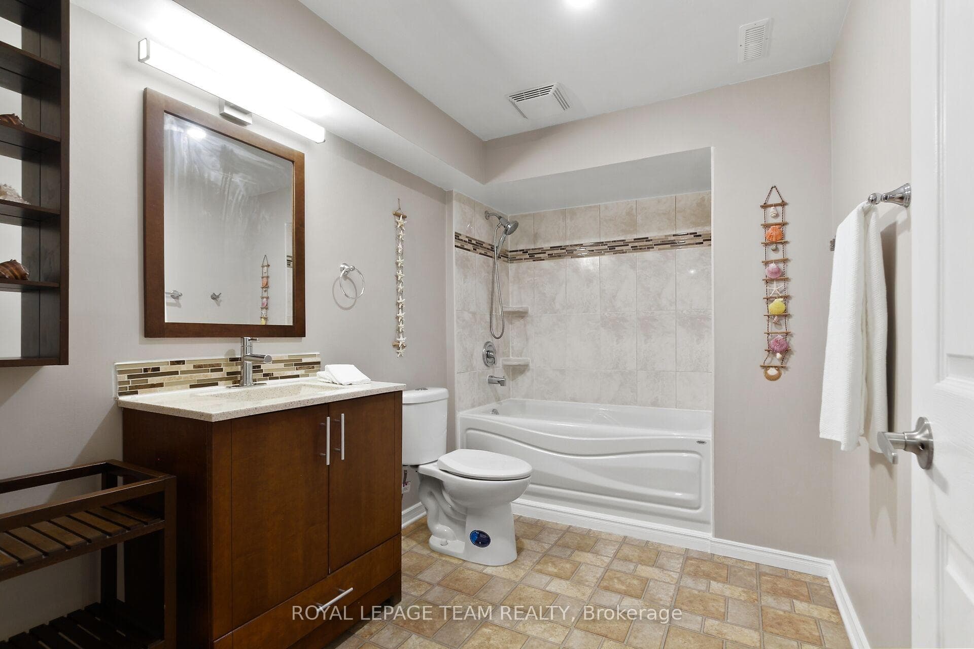 4 Keno Way photo 42