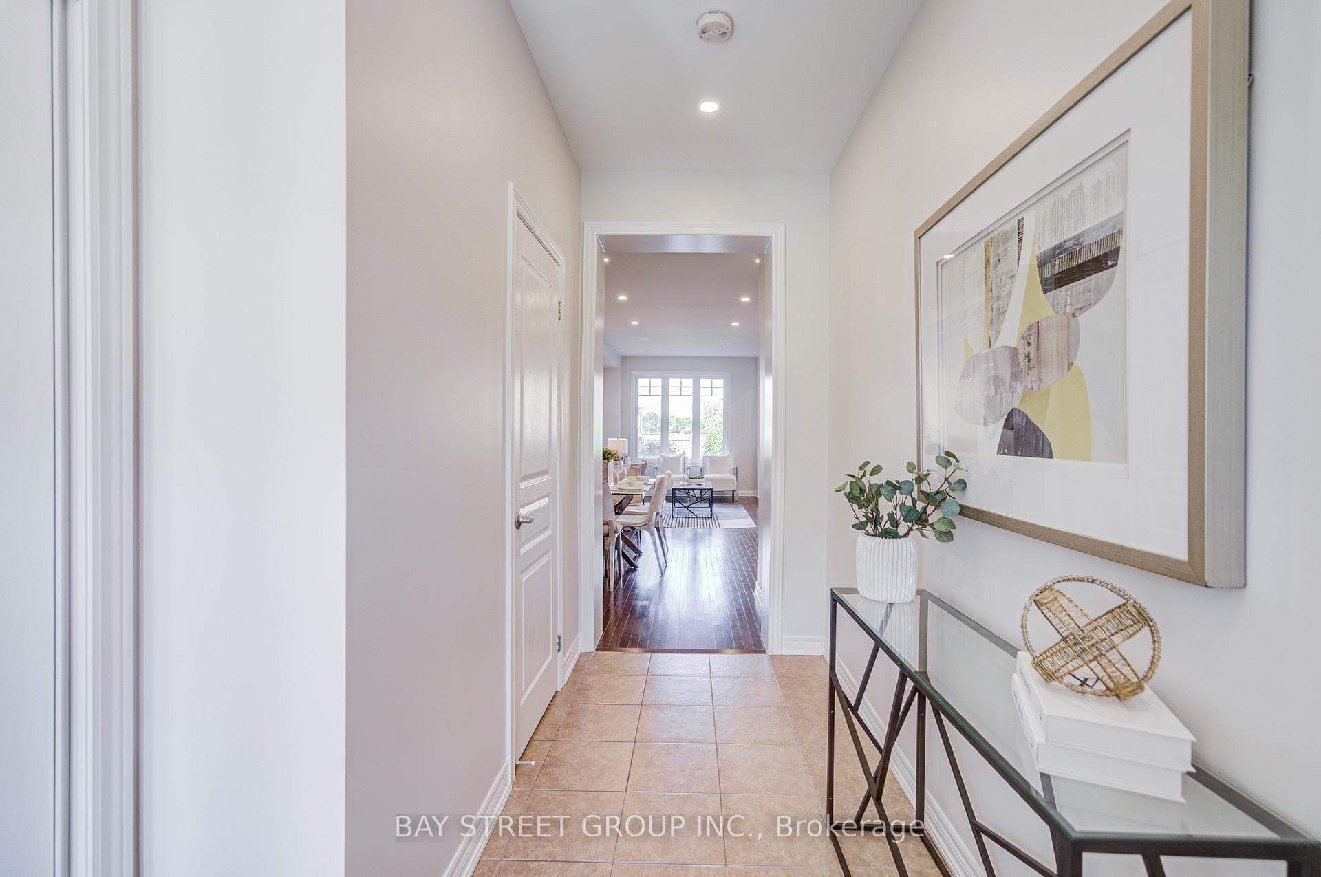 151 Windrow Street photo 8