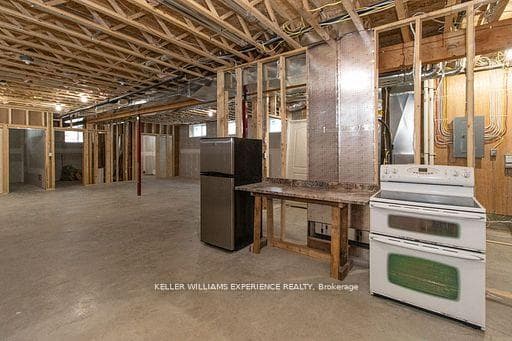 213 Yearley Road photo 34