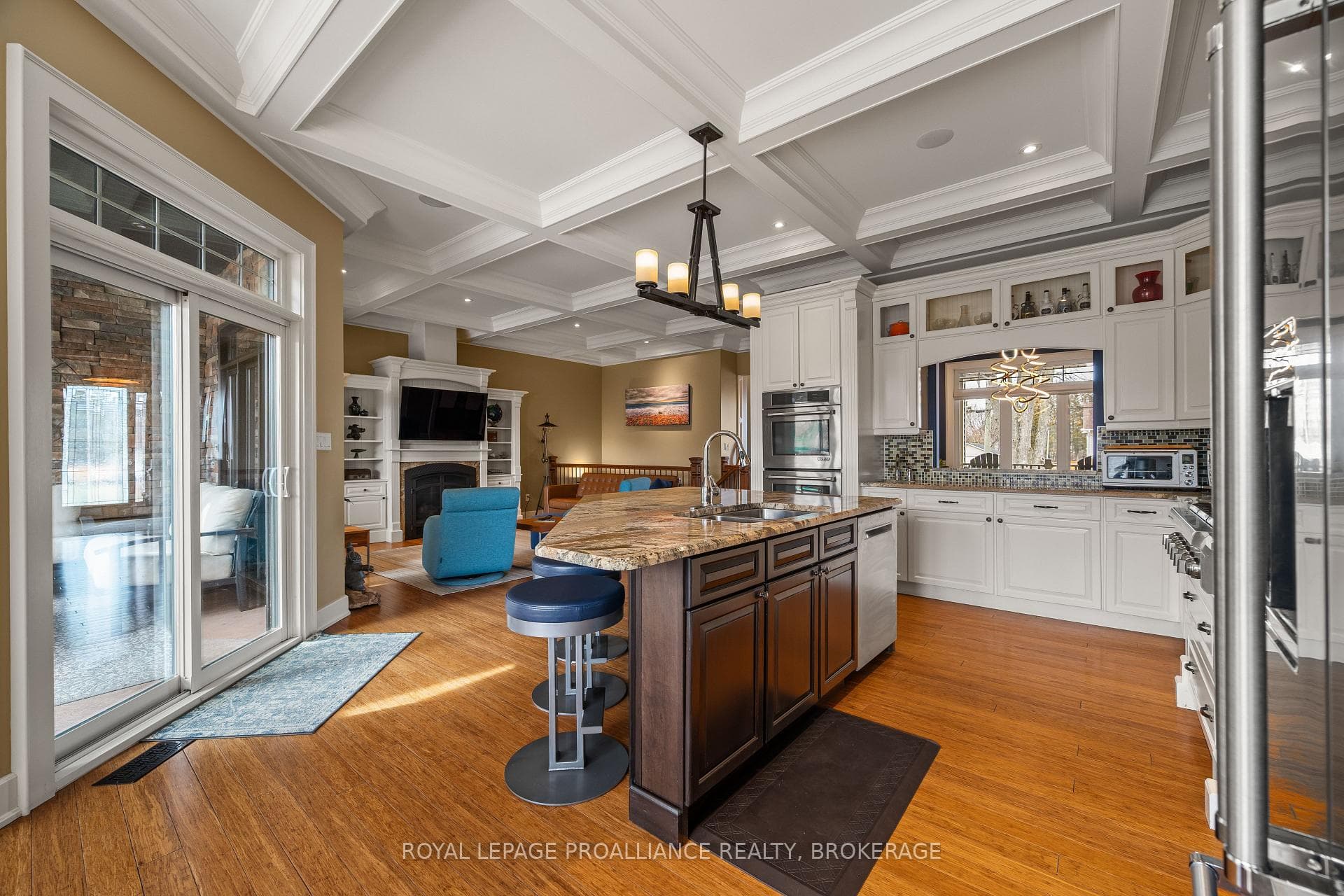 977 Woodbine Road photo 11
