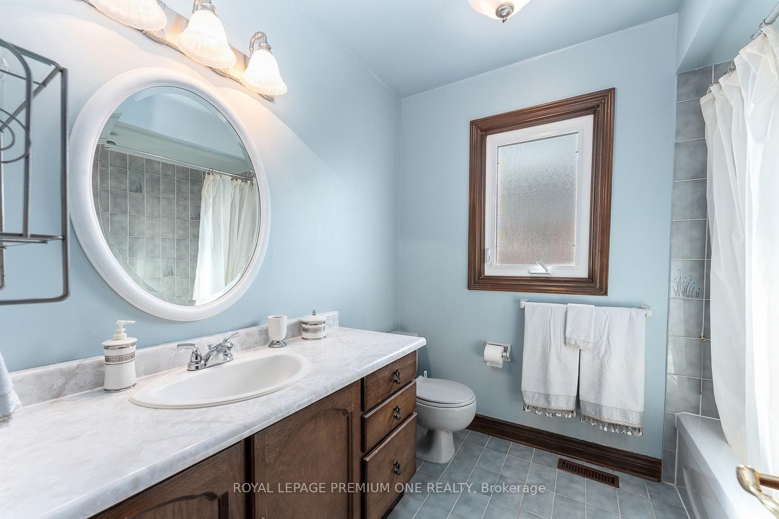 409 Wycliffe Avenue photo 28