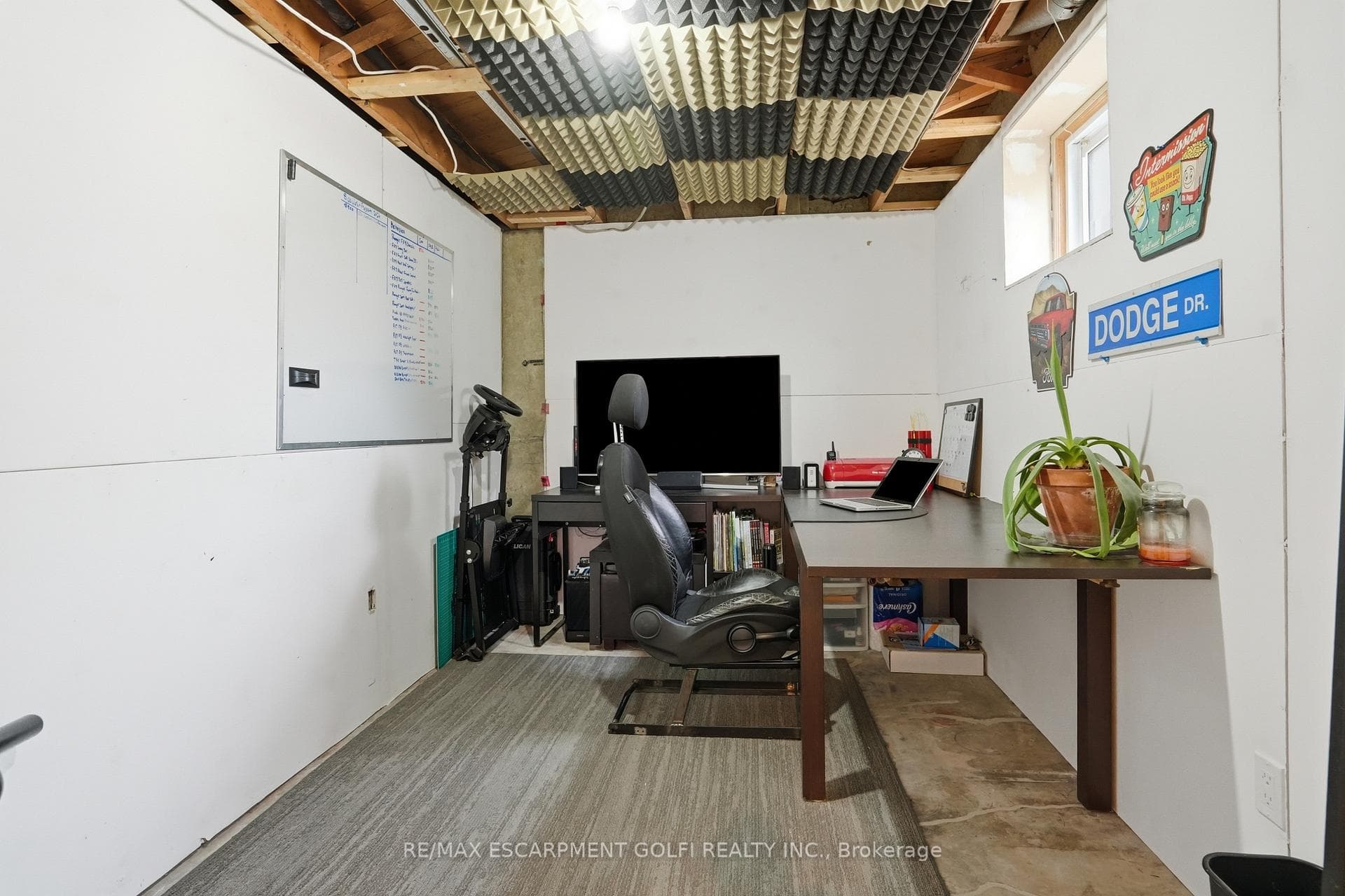 147 Manning Avenue photo 31