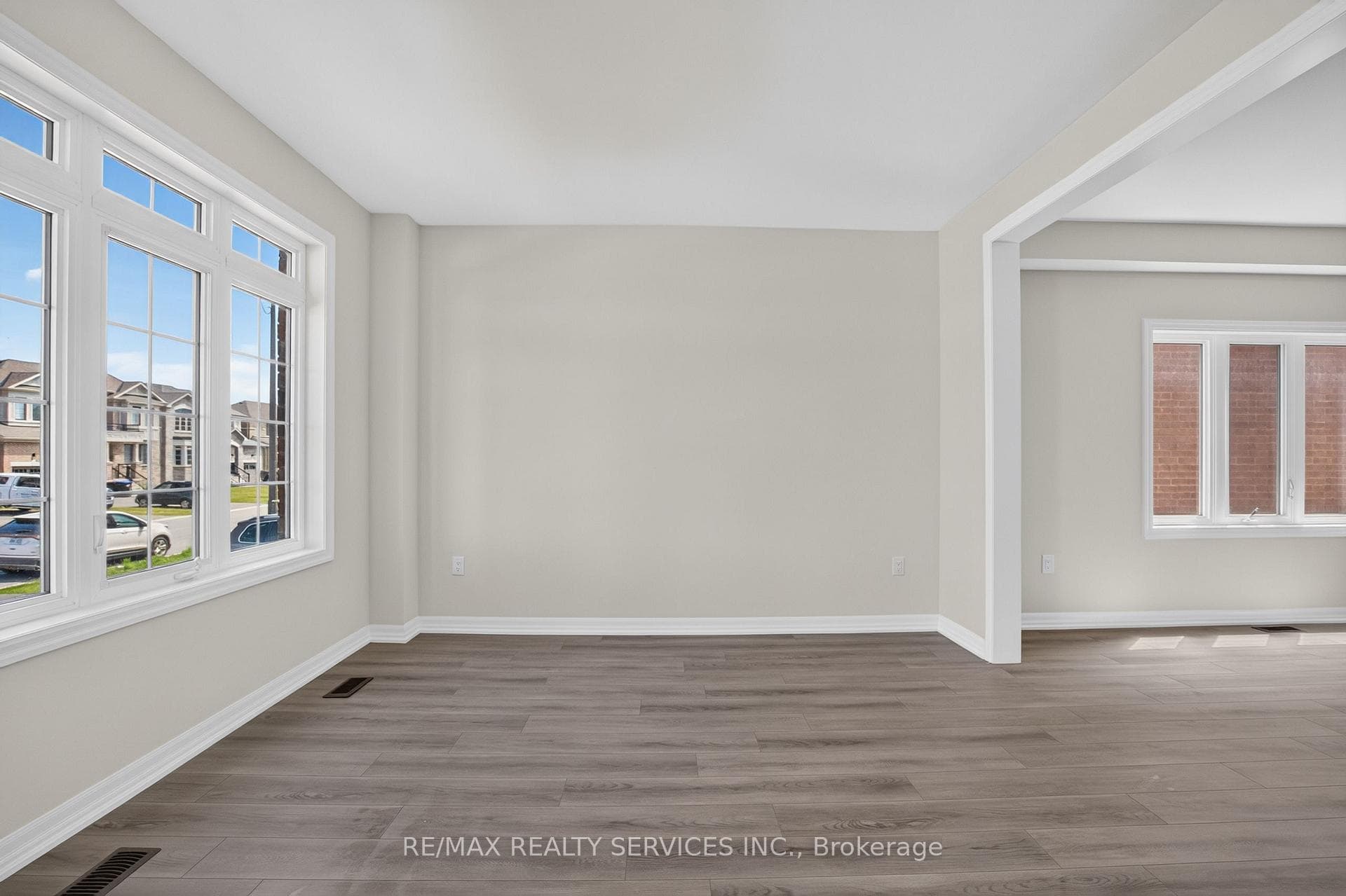 244 Warden Street photo 9