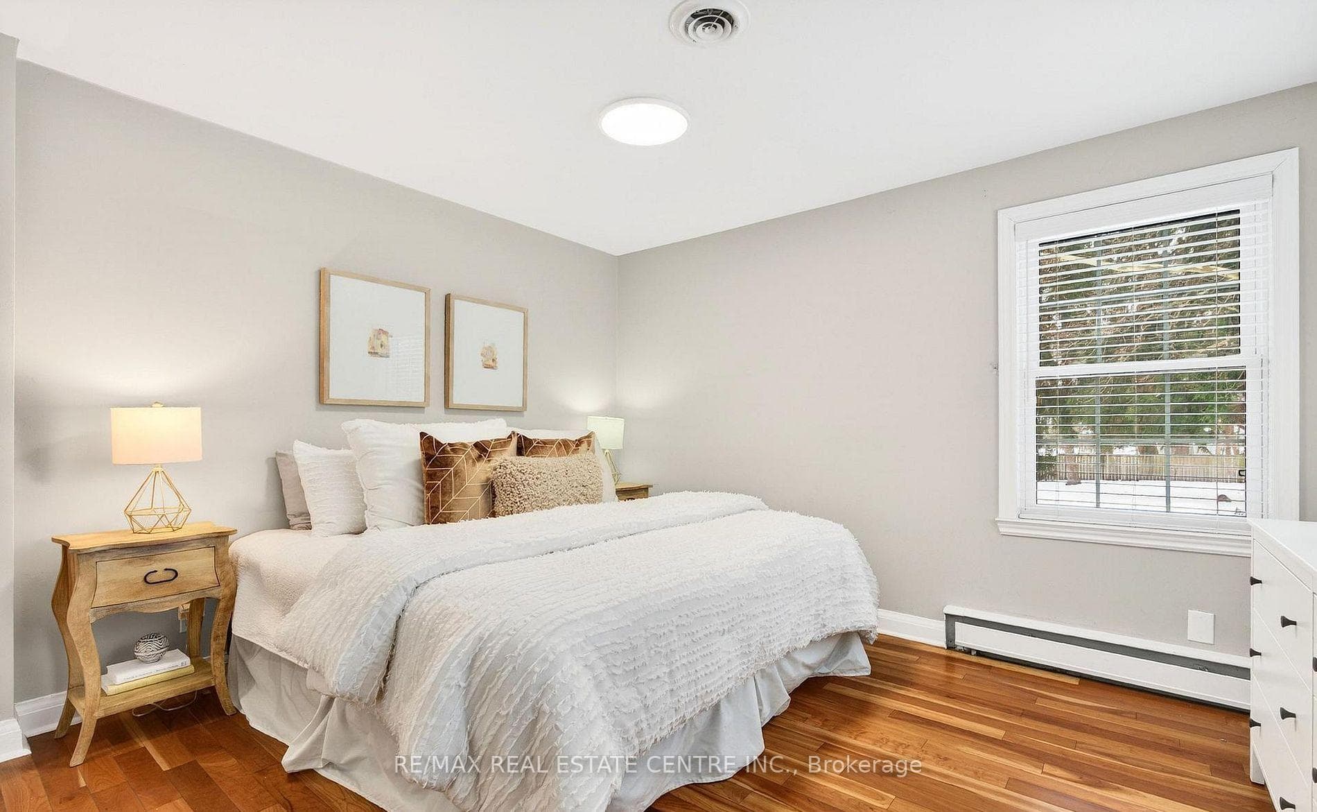 582 Cedar Avenue photo 26