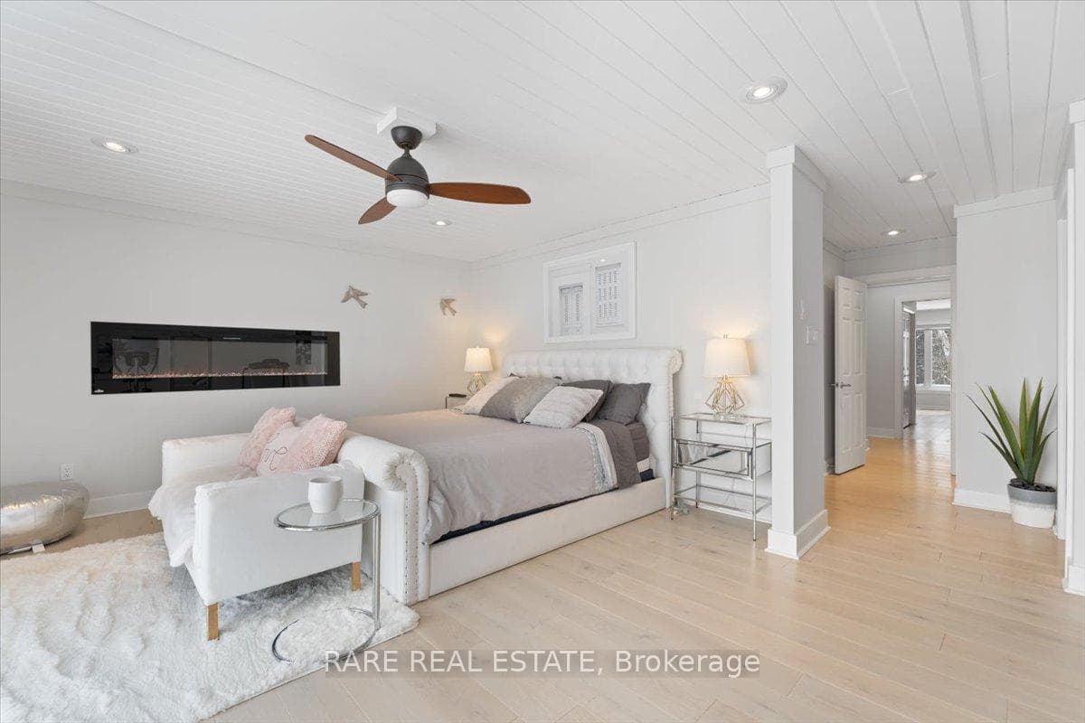 3237 Fleming Boulevard photo 30
