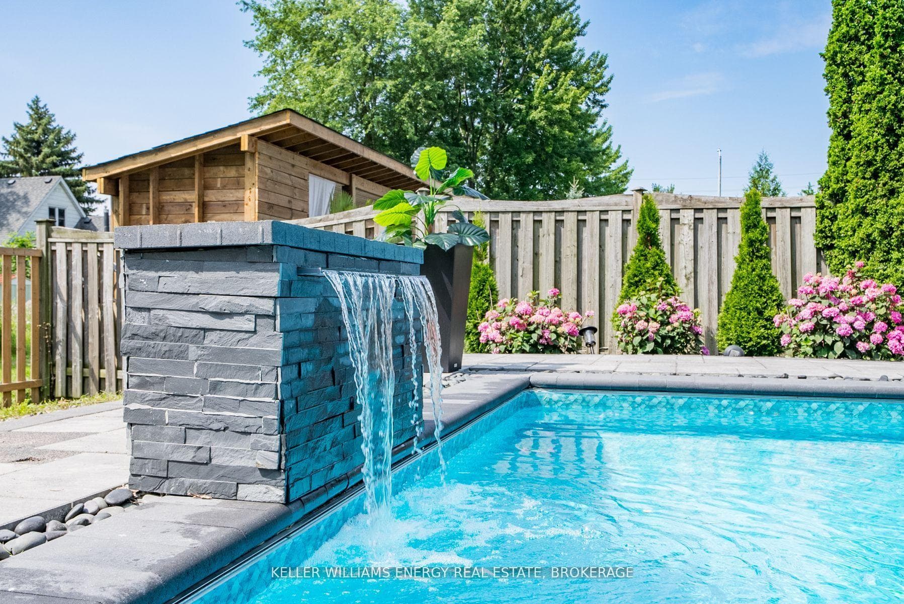 851 Swiss Heights photo 36
