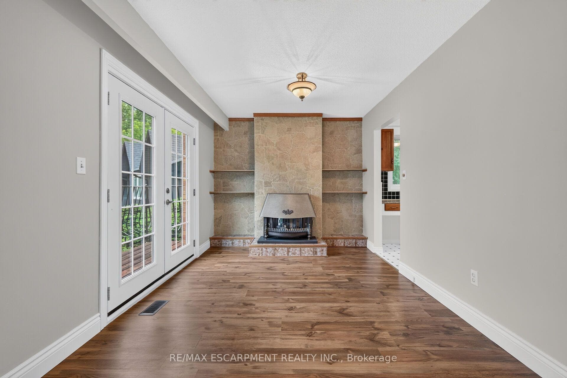 19 Burns Place photo 17