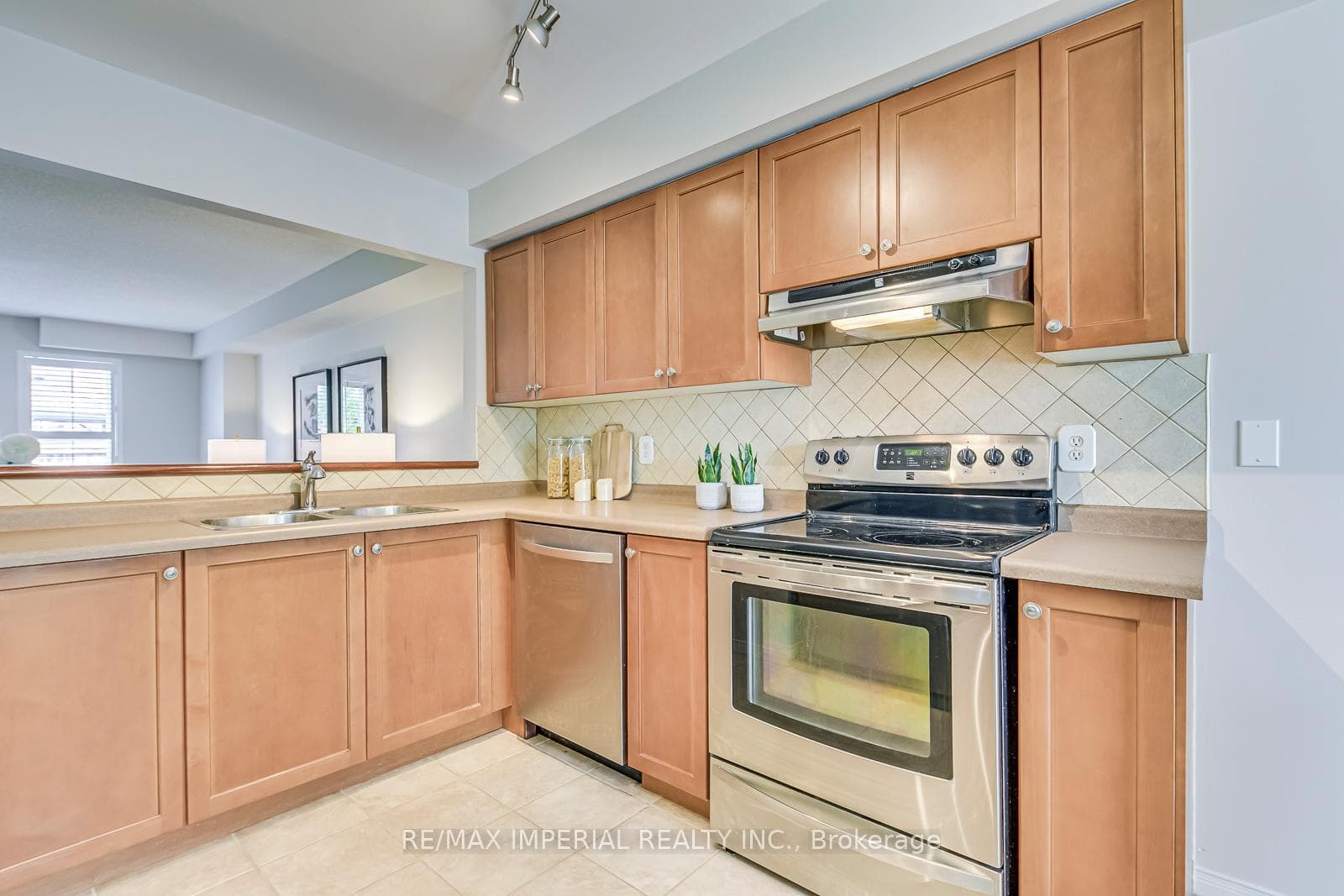 2189 Postmaster Drive Unit 13 photo 9