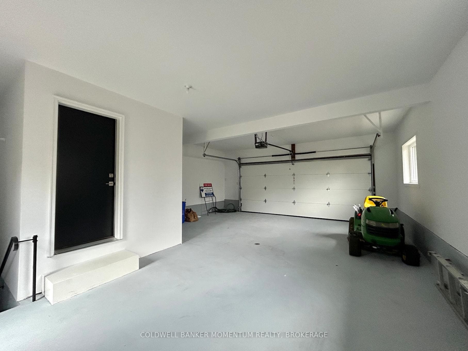 413 Queenston Road photo 17